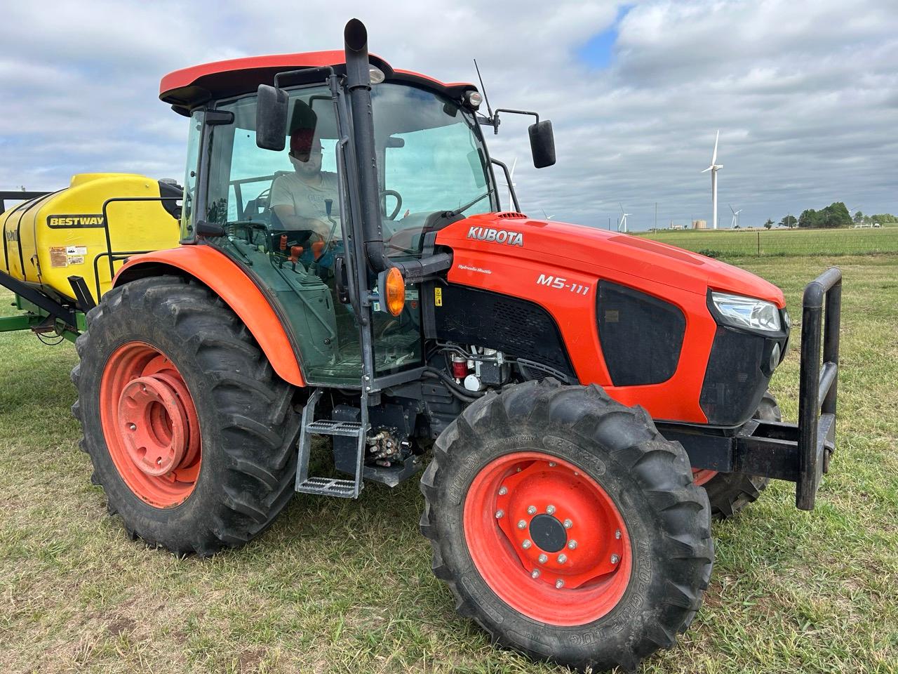 Kubota M5-111D