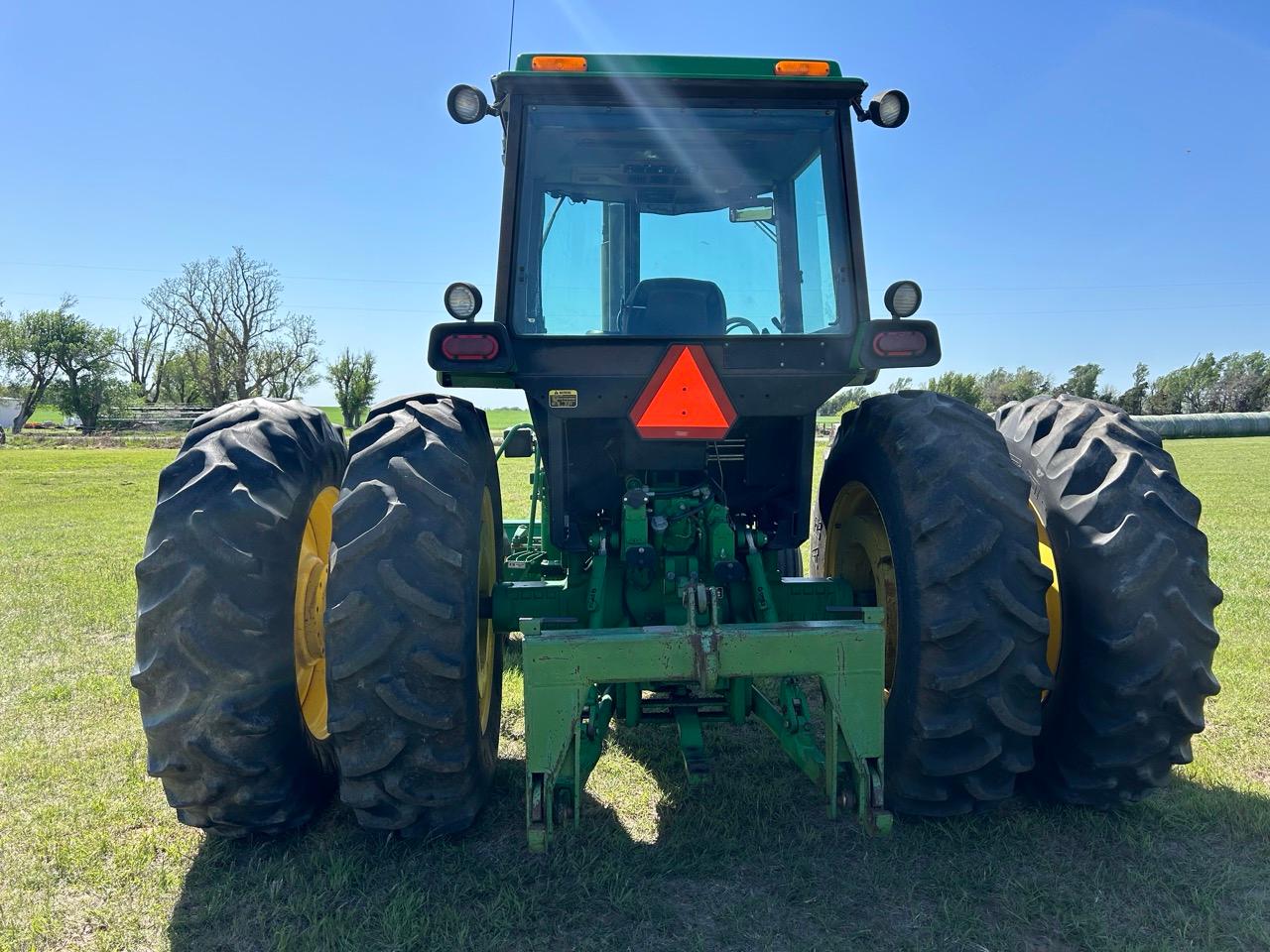 1988 John Deere 4450