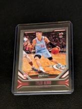 2019-20 Chronicles Tyler Herro PLAYBOOK ROOKIE Pink foil