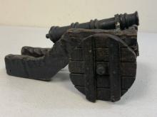 CAST METAL AND WOOD MOUNT DECORATING DISPLAY CANNON