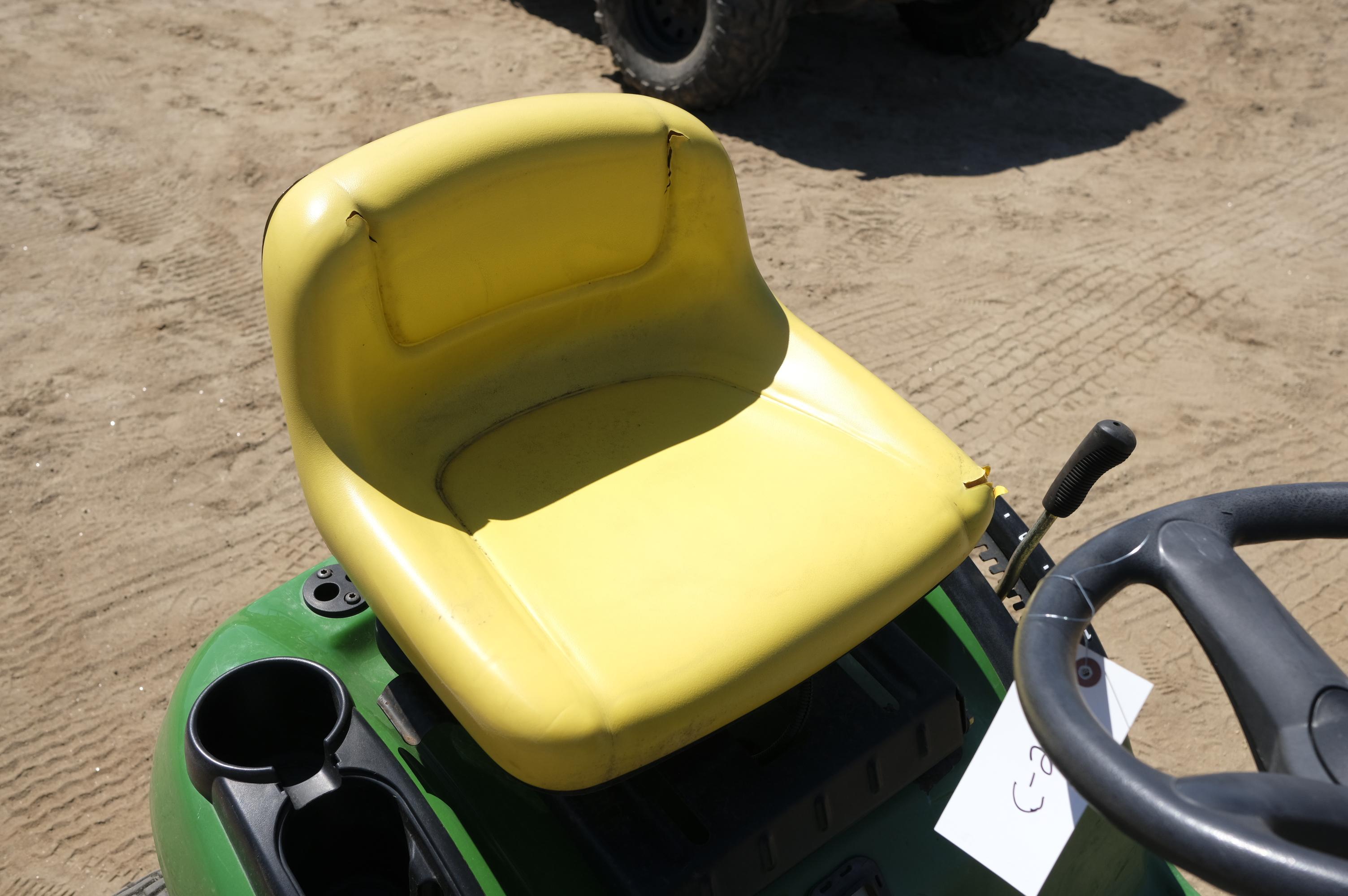 John Deere LA115 riding lawn mower