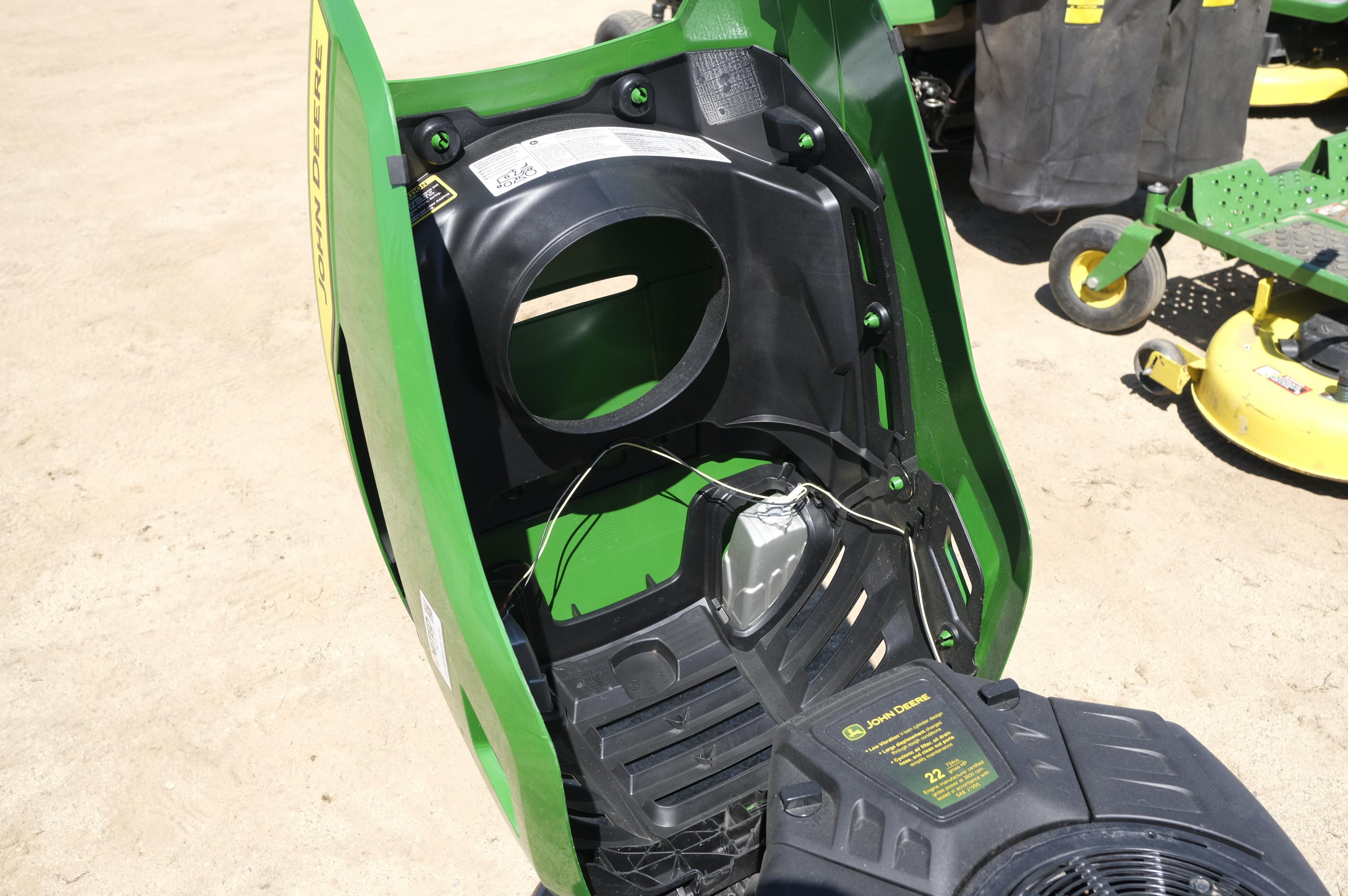 John Deere S220 riding lawn mower, like new