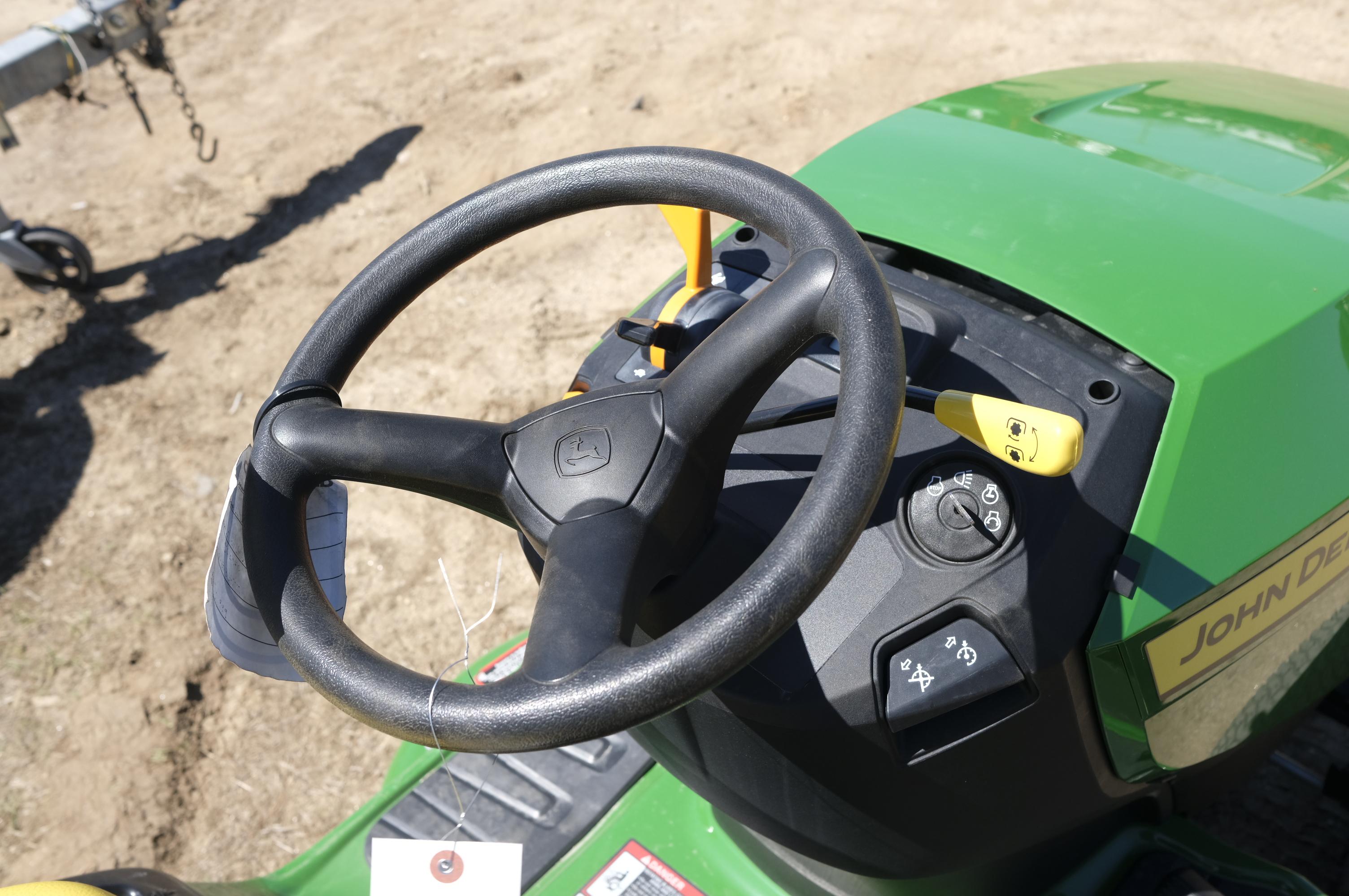 John Deere S220 riding lawn mower, like new