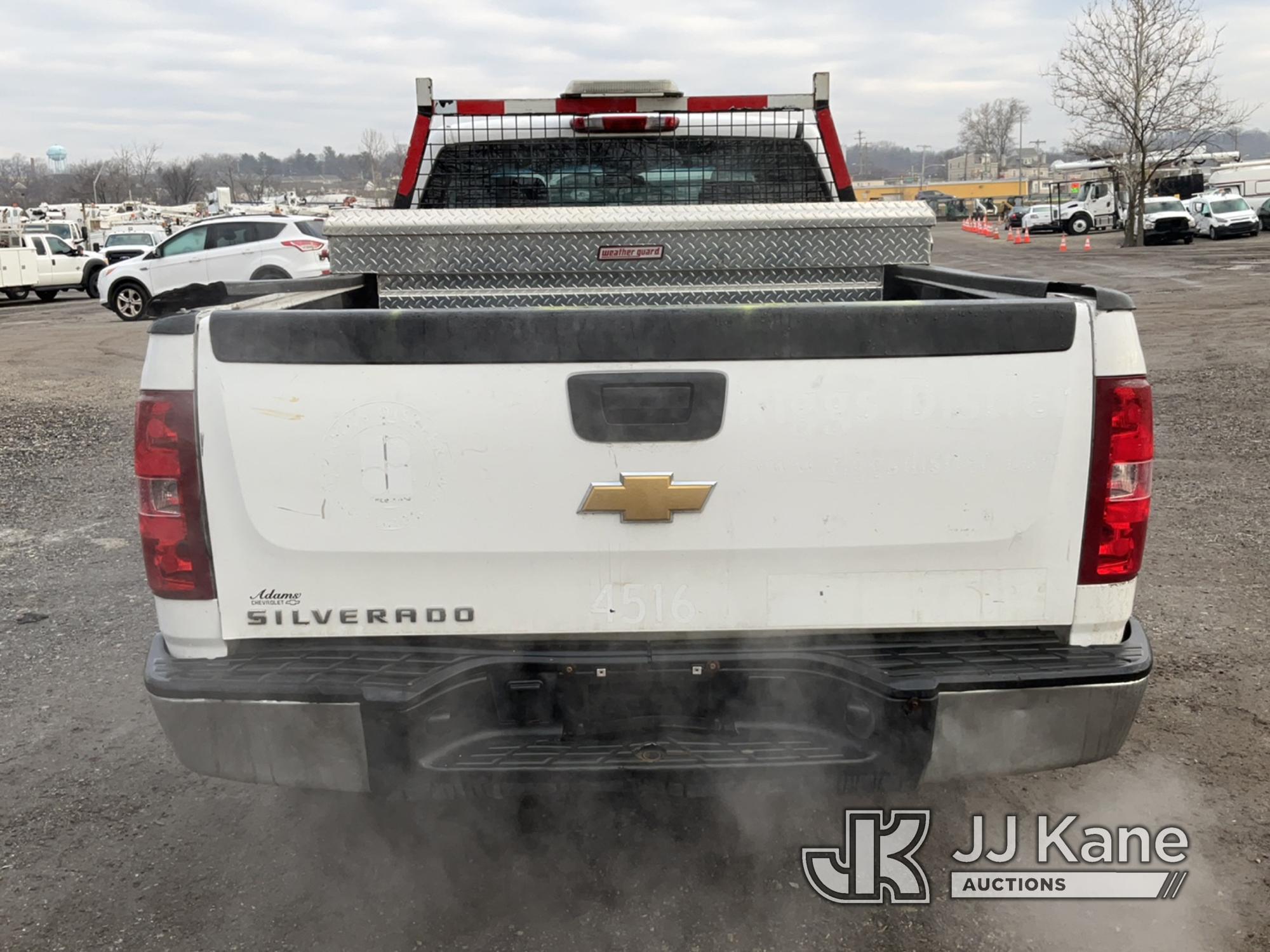 (Plymouth Meeting, PA) 2012 Chevrolet Silverado 1500 Extended-Cab Pickup Truck Runs & Moves, Body &