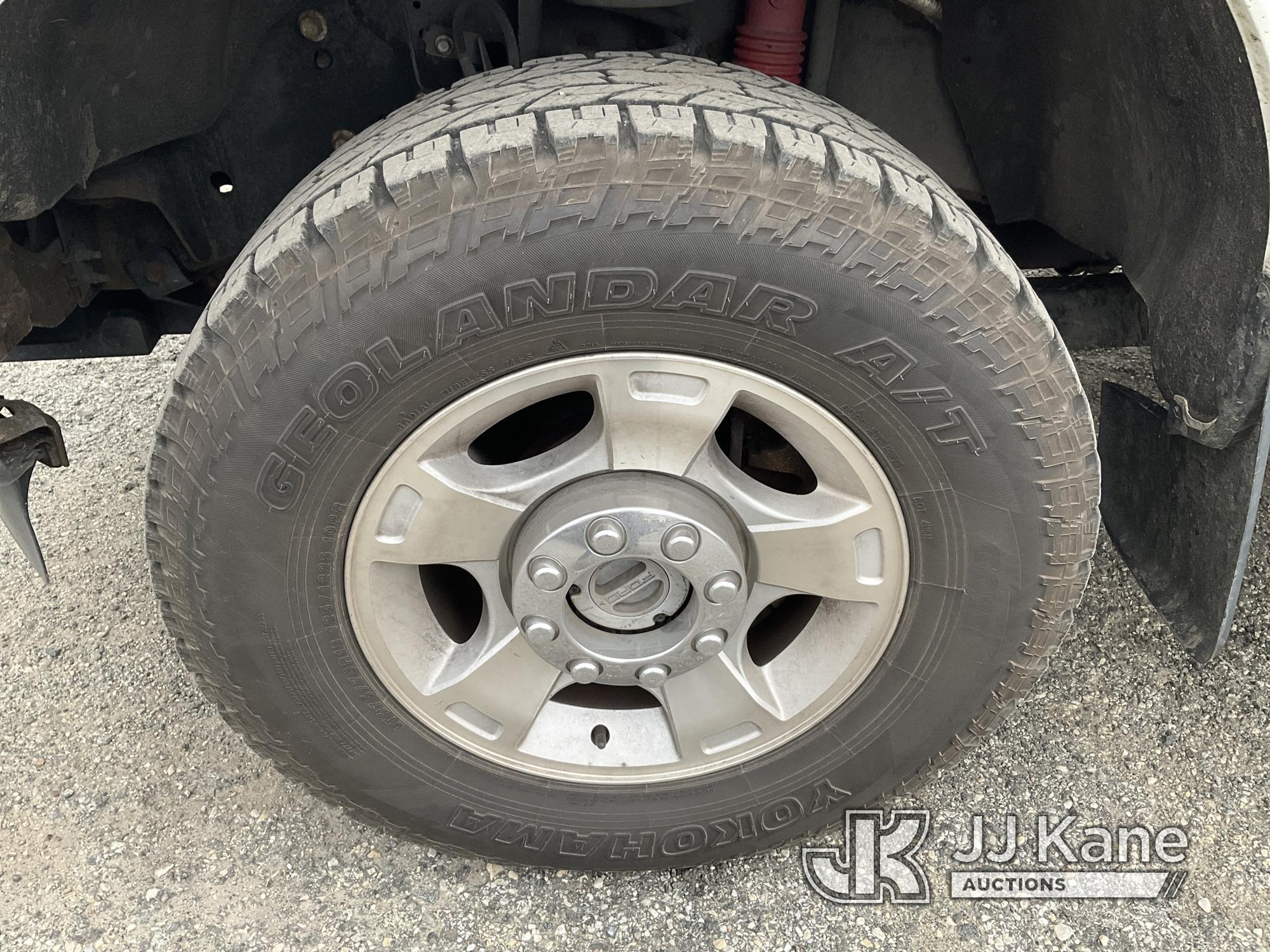 (Plymouth Meeting, PA) 2015 Ford F350 4x4 Extended-Cab Pickup Truck Runs & Moves, Body & Rust Damage