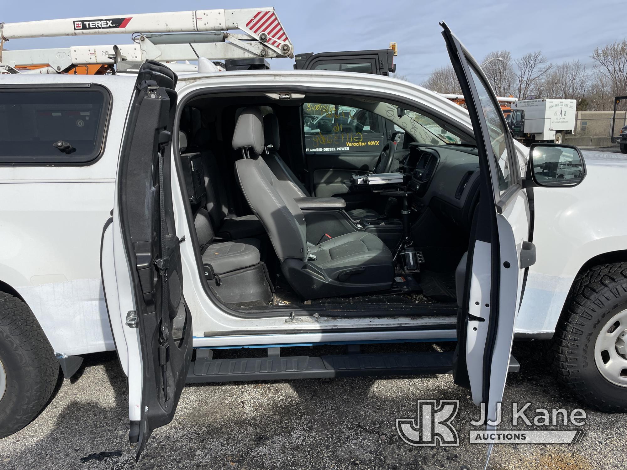 (Plymouth Meeting, PA) 2016 Chevrolet Colorado 4x4 Extended-Cab Pickup Truck Runs Rough & Moves, Bod