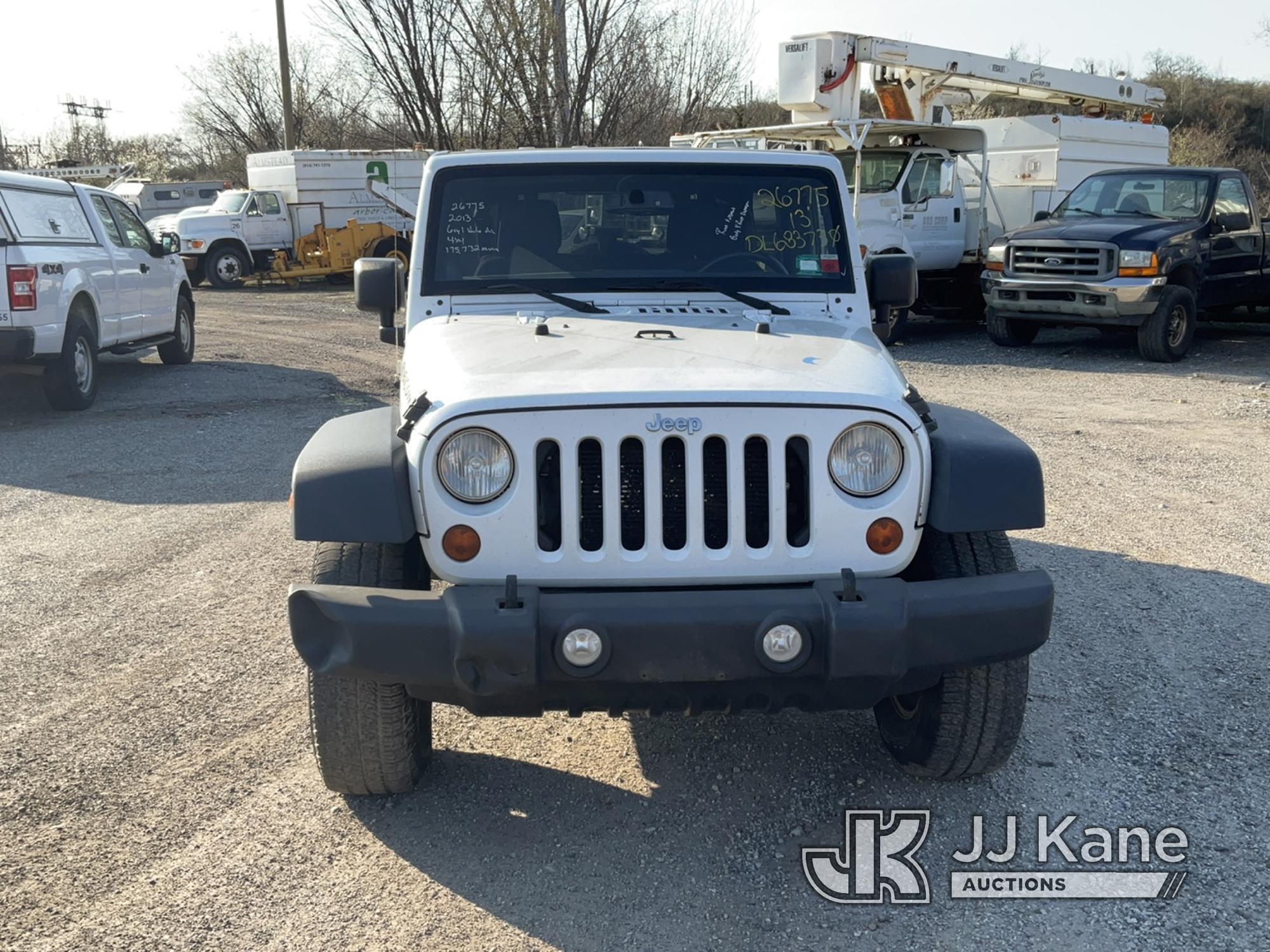 (Plymouth Meeting, PA) 2013 Jeep Wrangler Rubicon 4x4 4-Door Sport Utility Vehicle Runs & Moves, Bod