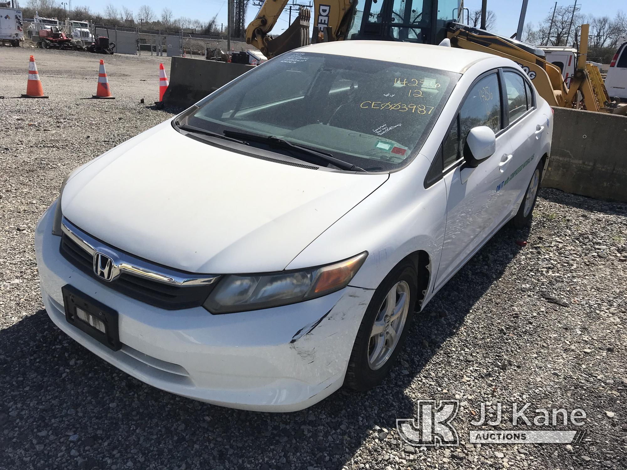 (Plymouth Meeting, PA) 2012 Honda Civic 4-Door Sedan CNG Only) (Runs & Moves, Body & Rust Damage