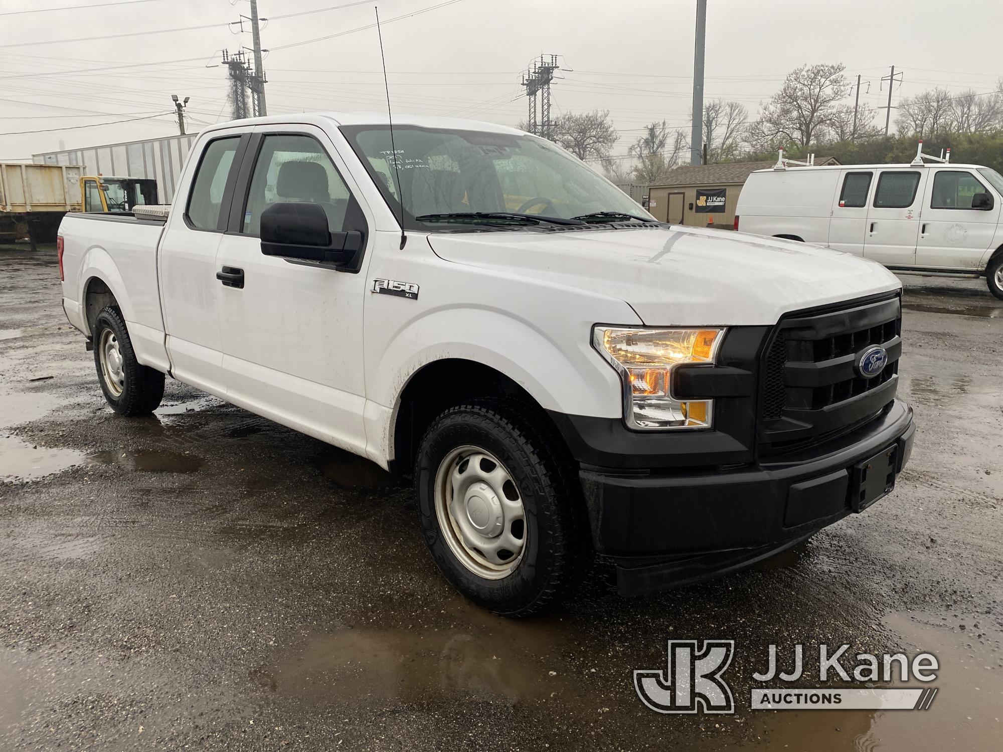 (Plymouth Meeting, PA) 2017 Ford F150 Extended-Cab Pickup Truck Runs & Moves, Body & Rust Damage