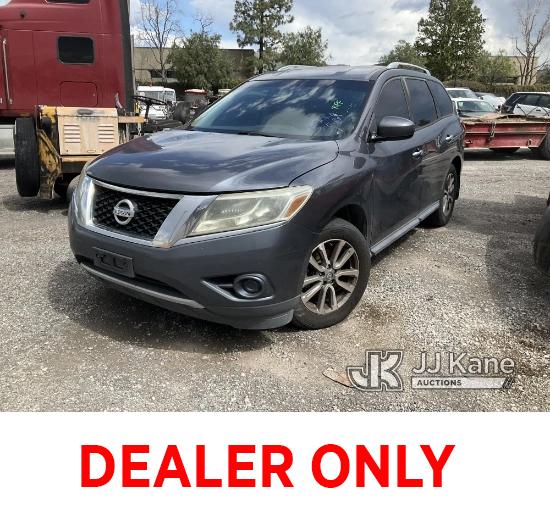 (Jurupa Valley, CA) 2014 Nissan Pathfinder 4-Door Sport Utility Vehicle Runs Does Not Move, Bad Tran