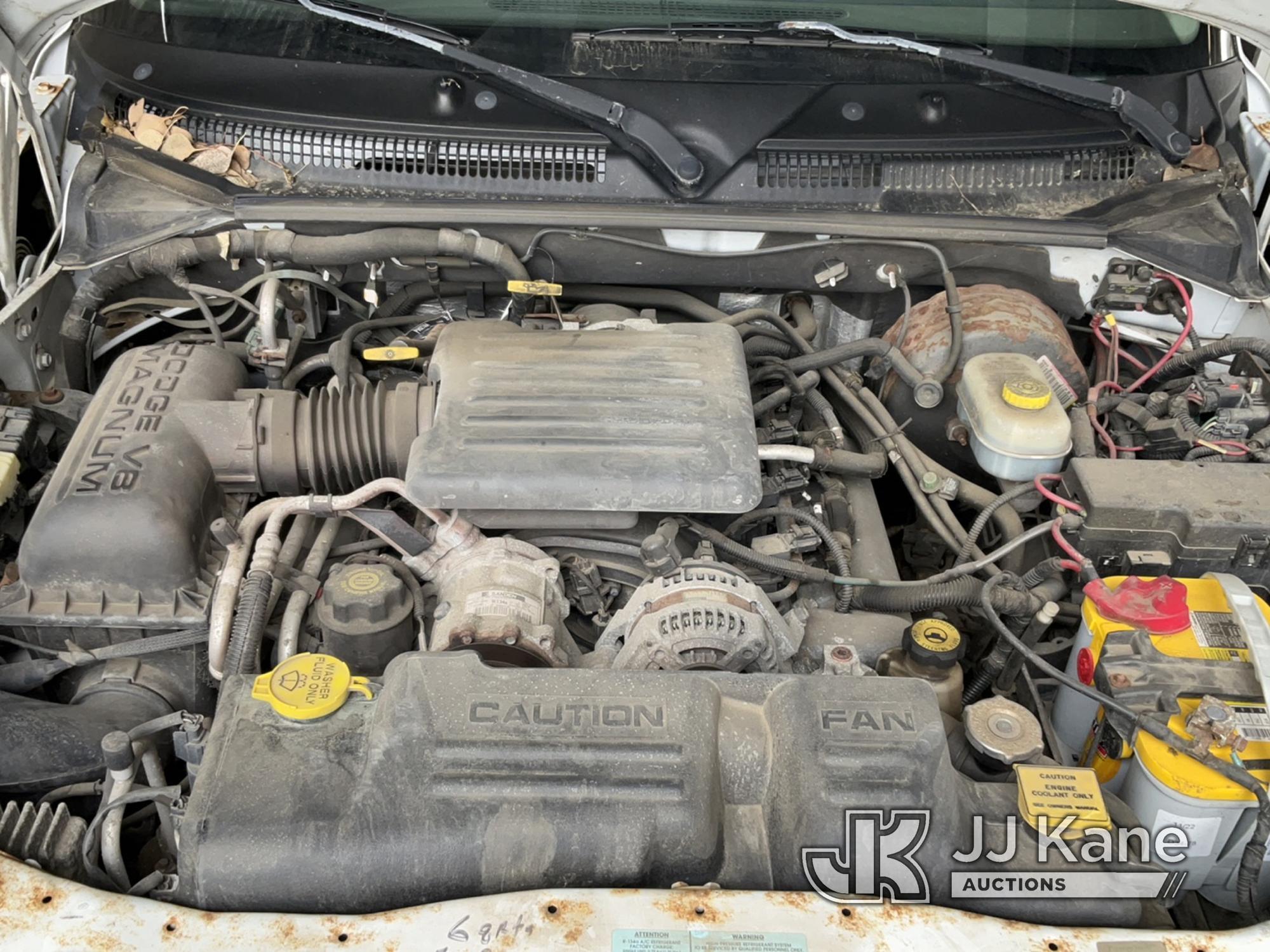 (Jurupa Valley, CA) 2001 Dodge Durango 4x4 Sport Utility Vehicle Runs & Moves, Missing Stereo , Crac