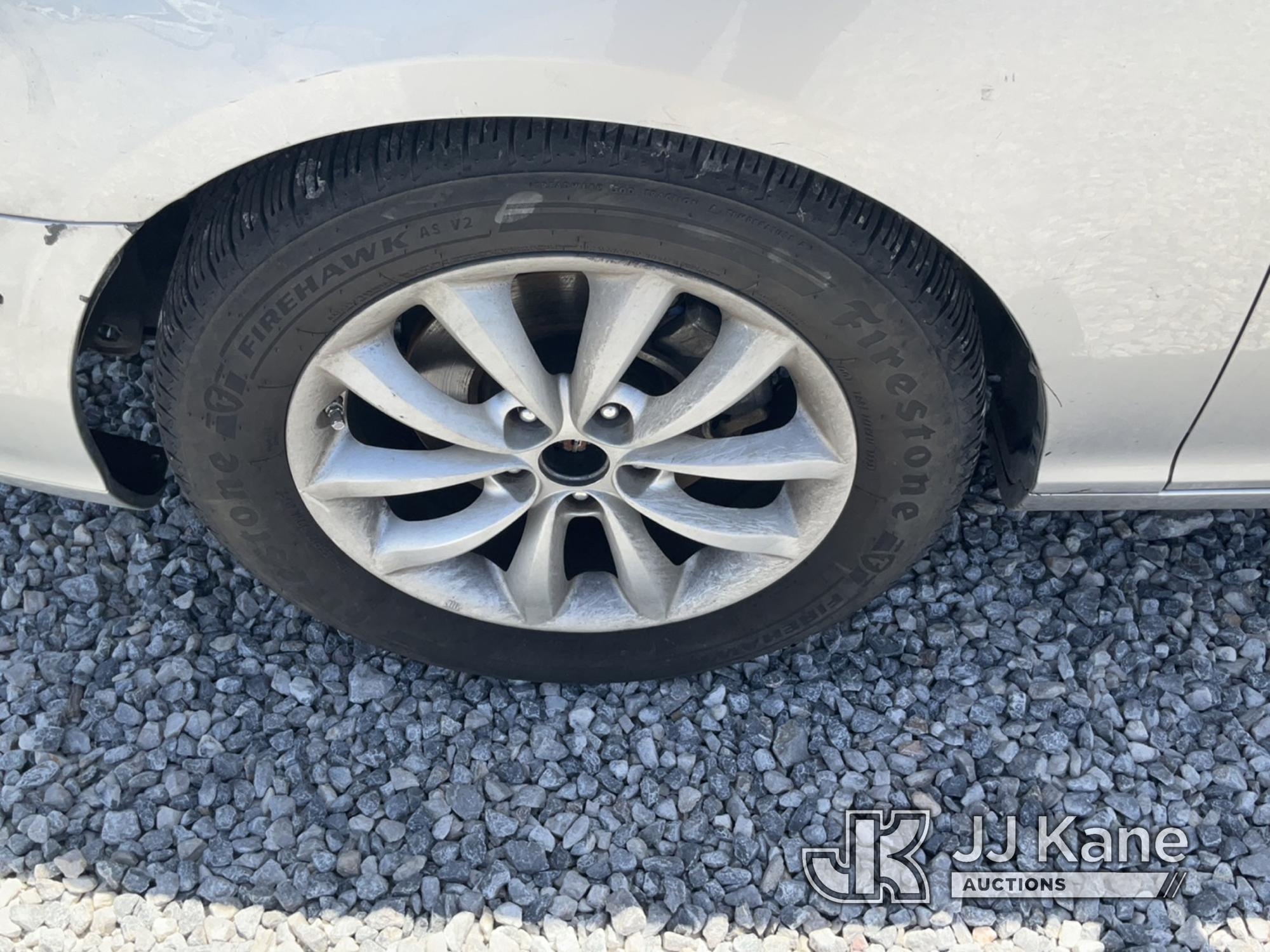 (Las Vegas, NV) 2008 Hyundai Azera Body & Paint Damage Jump To Start, Runs & Moves