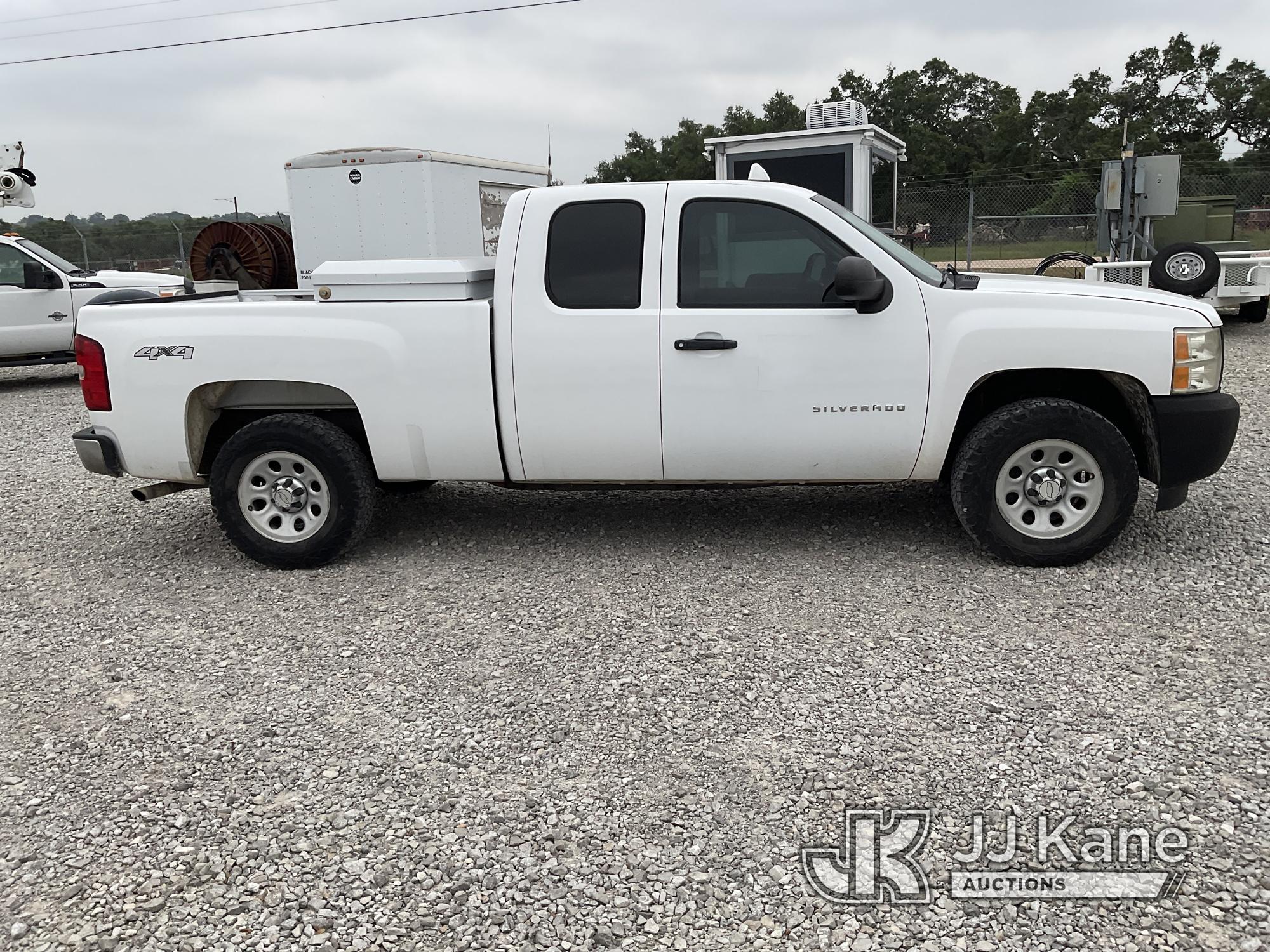 (Johnson City, TX) 2010 Chevrolet Silverado 1500 4x4 Extended-Cab Pickup Truck, , Cooperative owned