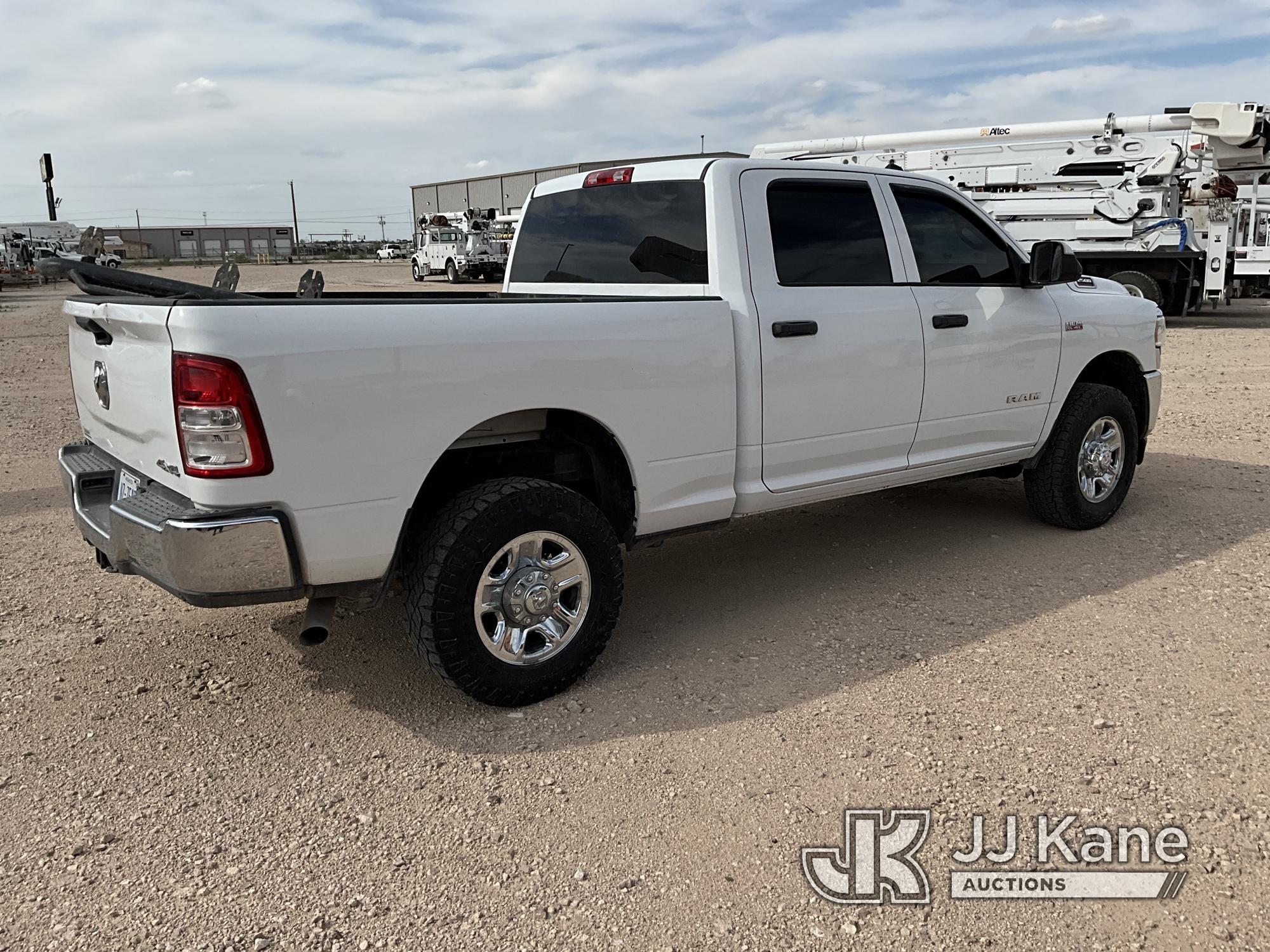 (Odessa, TX) 2019 RAM 2500 4x4 Crew-Cab Pickup Truck Runs & Moves) (Engine Tick, Check Engine Light