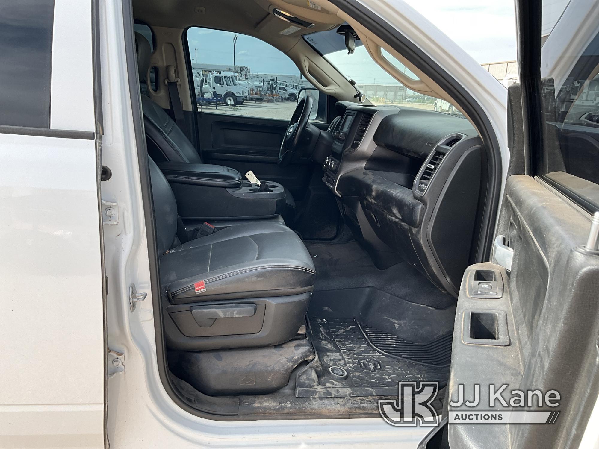 (Odessa, TX) 2019 RAM 2500 4x4 Crew-Cab Pickup Truck Runs & Moves) (Engine Tick, Check Engine Light
