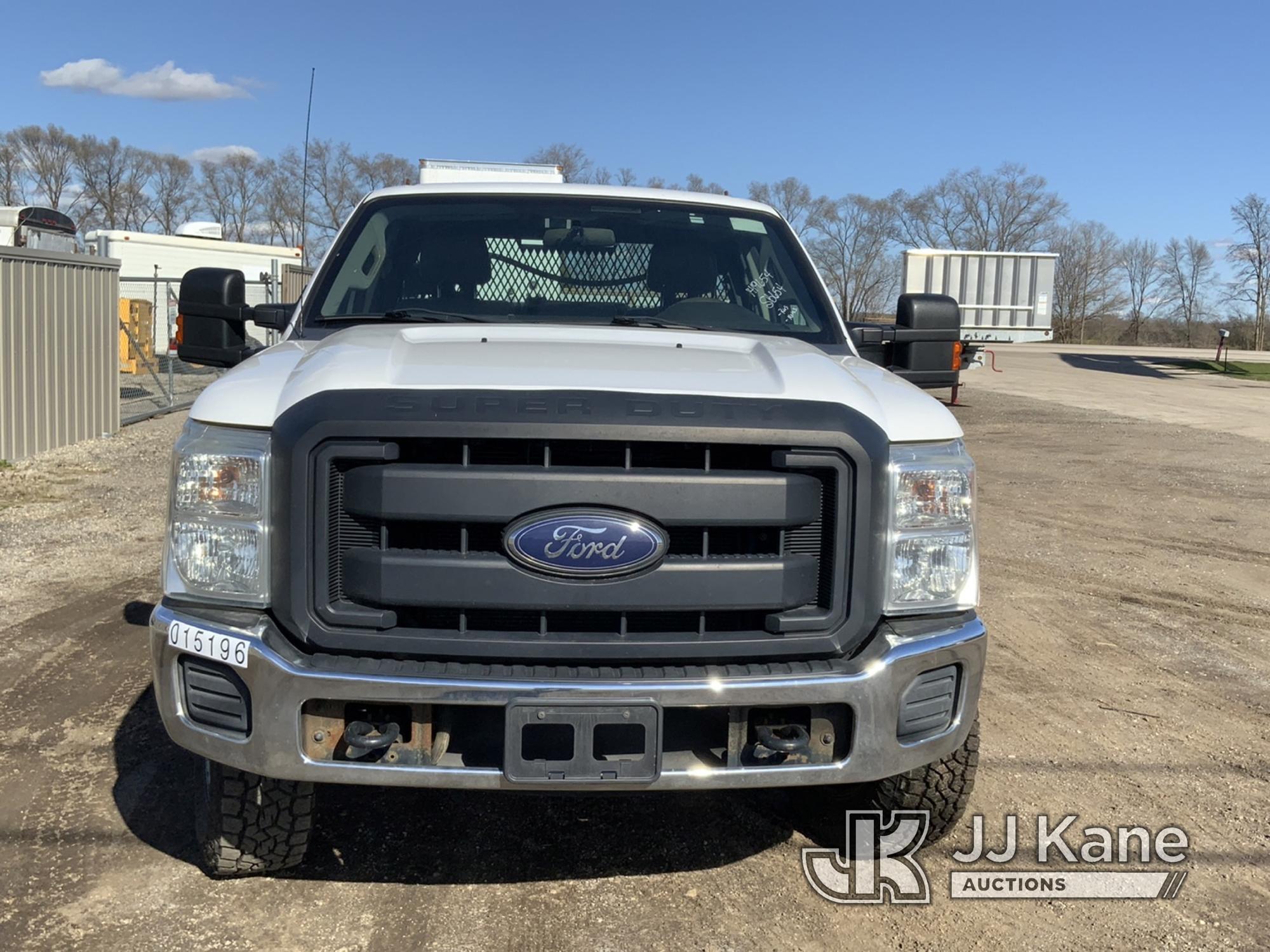 (South Beloit, IL) 2015 Ford F250 4x4 Extended-Cab Pickup Truck Runs & Moves