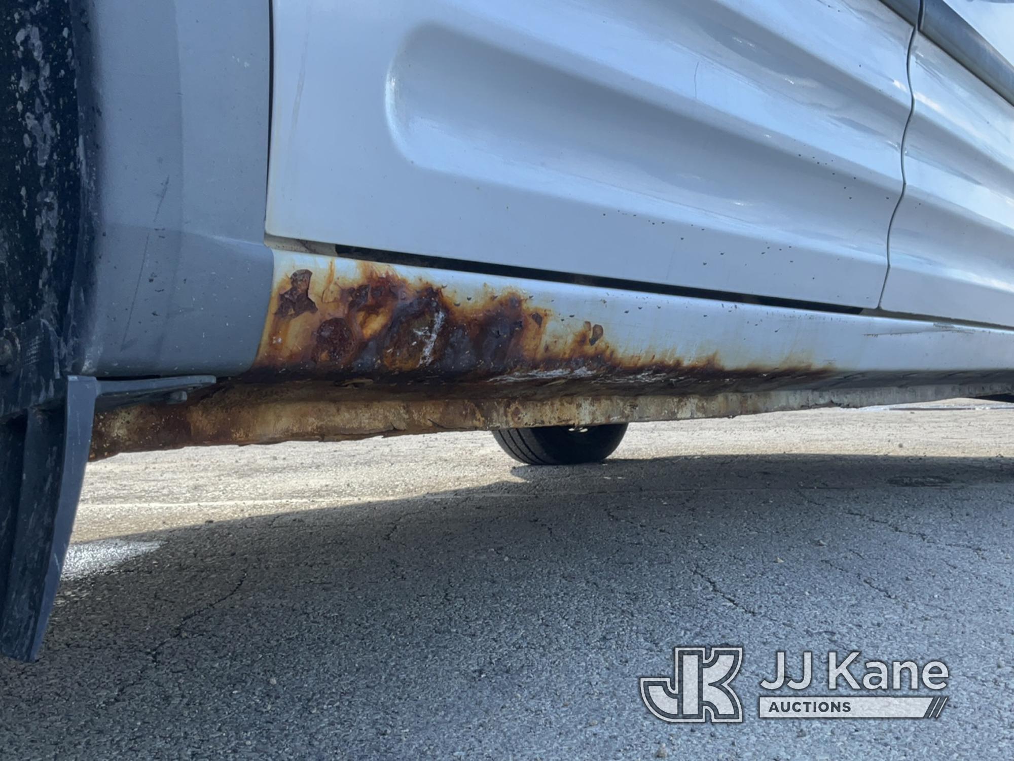(South Beloit, IL) 2013 Ford Transit Connect Cargo Van Runs & Moves) (Rust Damage, Paint Damage