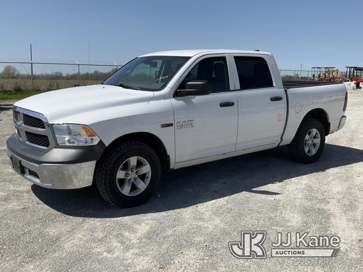 (Hawk Point, MO) 2016 RAM 1500 4x4 Crew-Cab Pickup Truck Runs & Moves) (Jump To Start, Check engine