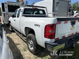 (Robert, LA) 2013 Chevrolet Silverado 2500HD 4x4 Extended-Cab Pickup Truck Runs & Moves) (Paint Dama