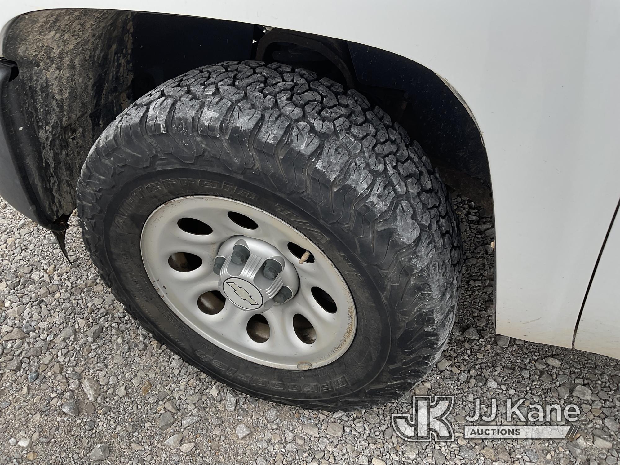 (Johnson City, TX) 2010 Chevrolet Silverado 1500 4x4 Extended-Cab Pickup Truck, , Cooperative owned