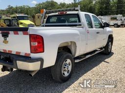 (Robert, LA) 2013 Chevrolet Silverado 2500HD Extended-Cab Pickup Truck Runs & Moves) (Paint Damage,