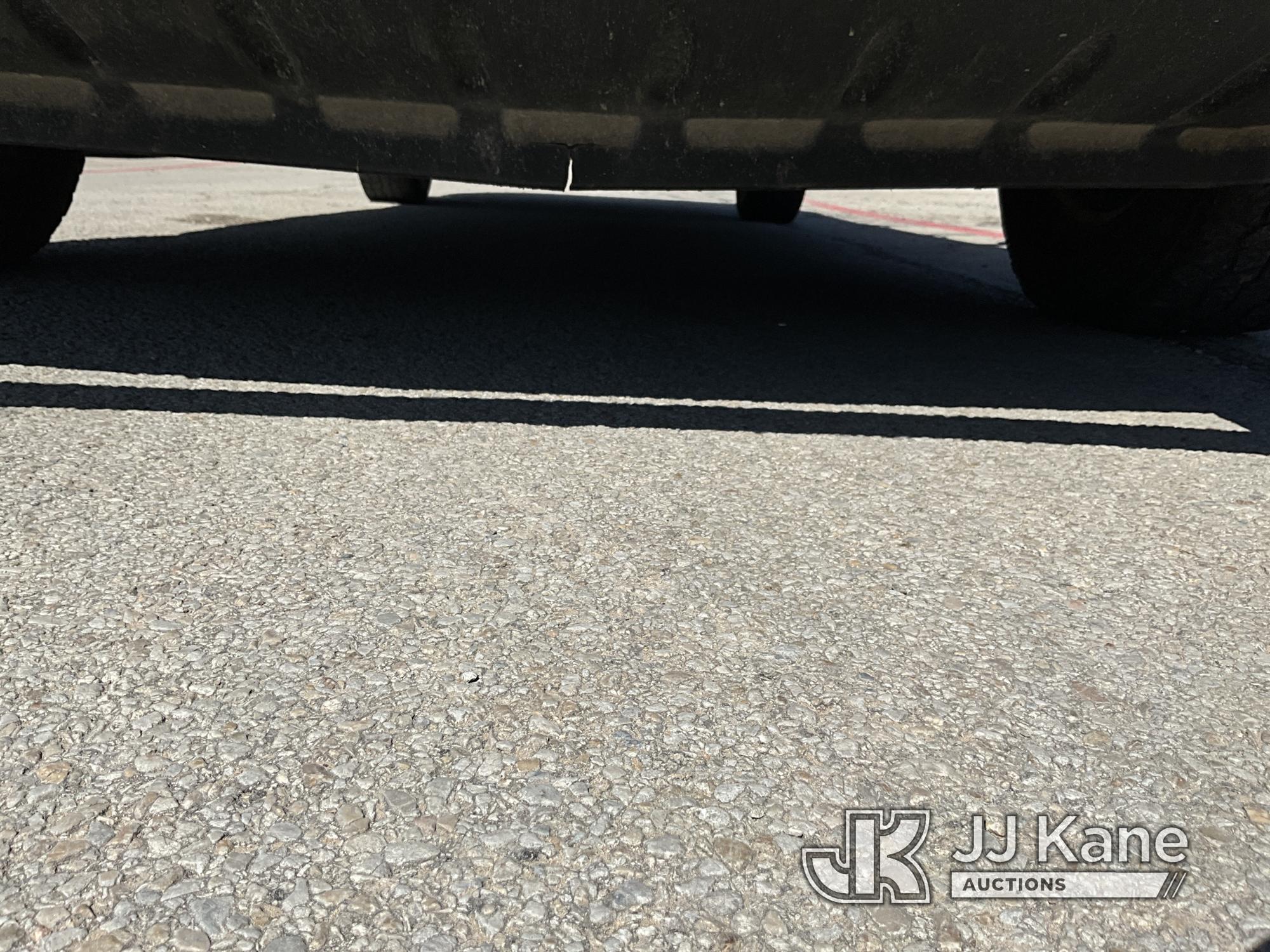 (Azle, TX) 2014 RAM 1500 4x4 Extended-Cab Pickup Truck Runs & Moves) (ABS Warning Light On, TPMS War