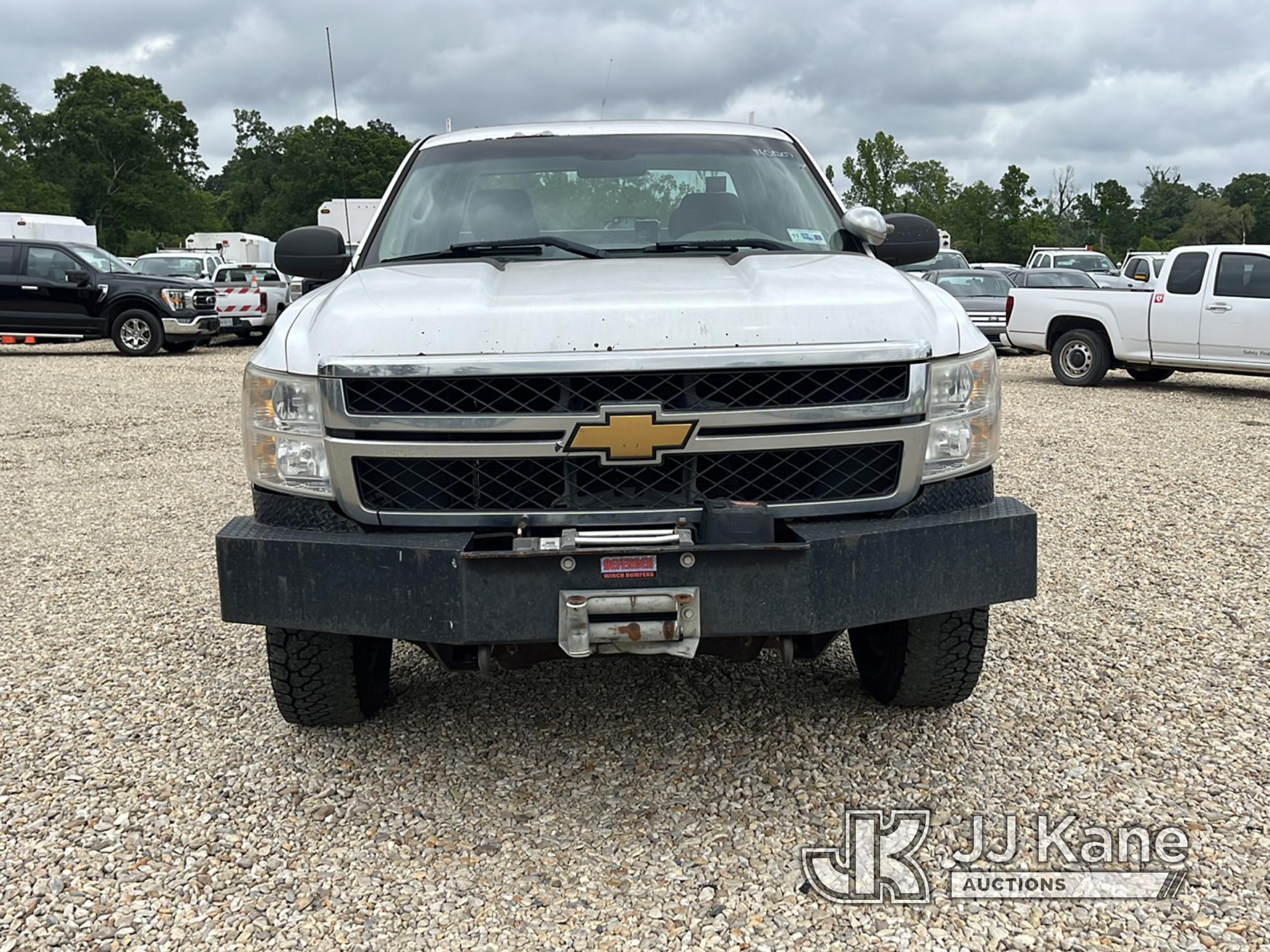 (Robert, LA) 2013 Chevrolet Silverado 2500HD 4x4 Extended-Cab Pickup Truck Runs & Moves) (Jump To St