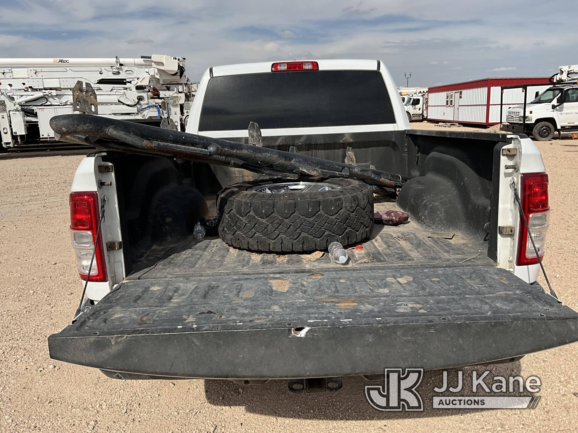 (Odessa, TX) 2019 RAM 2500 4x4 Crew-Cab Pickup Truck Runs & Moves) (Engine Tick, Check Engine Light