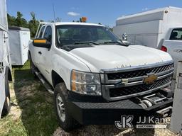 (Robert, LA) 2013 Chevrolet Silverado 2500HD 4x4 Extended-Cab Pickup Truck Runs & Moves) (Paint Dama