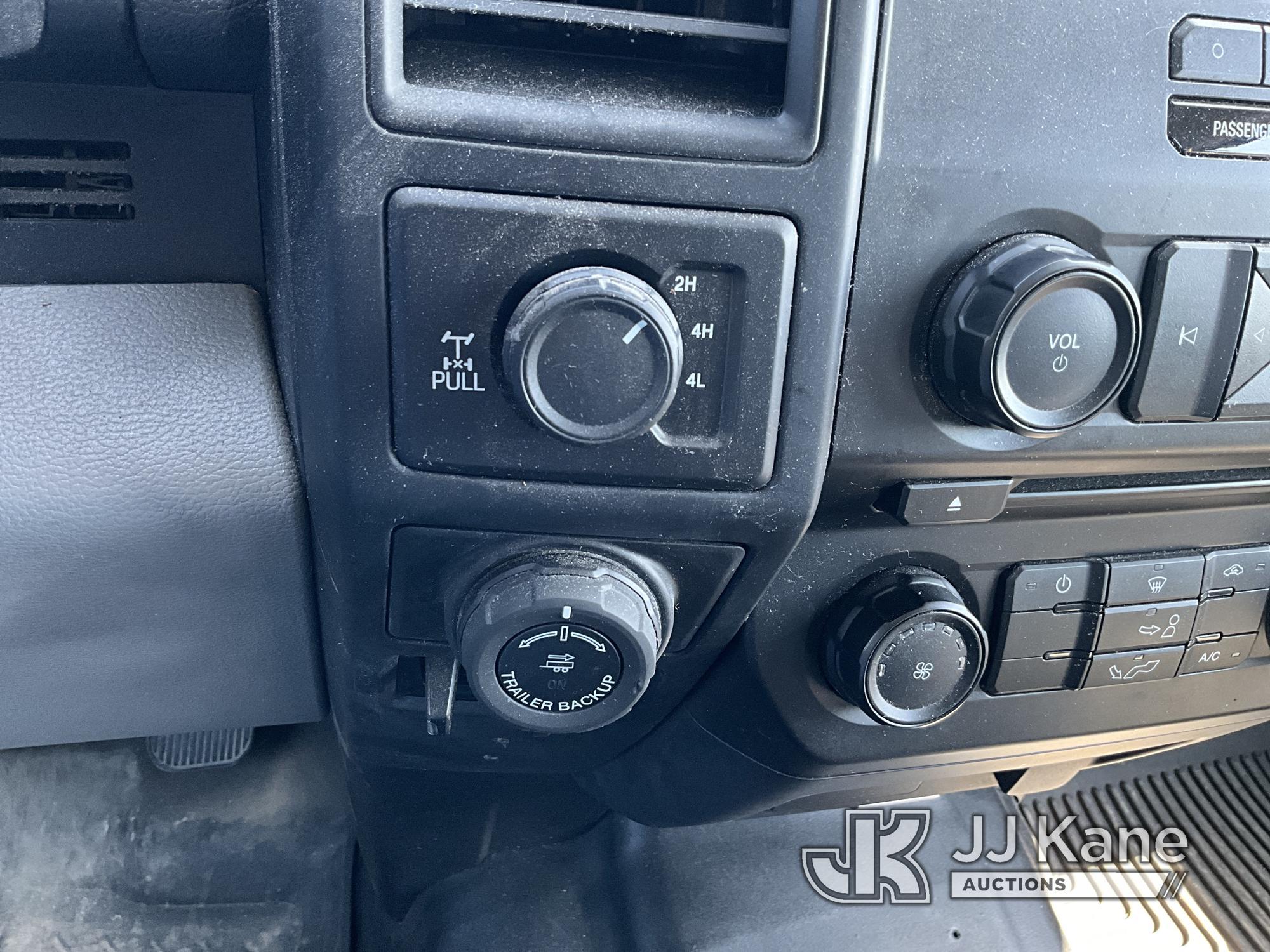 (Azle, TX) 2017 Ford F150 4x4 Crew-Cab Pickup Truck Runs & Moves) (Engine Whines Intermittently, Dri