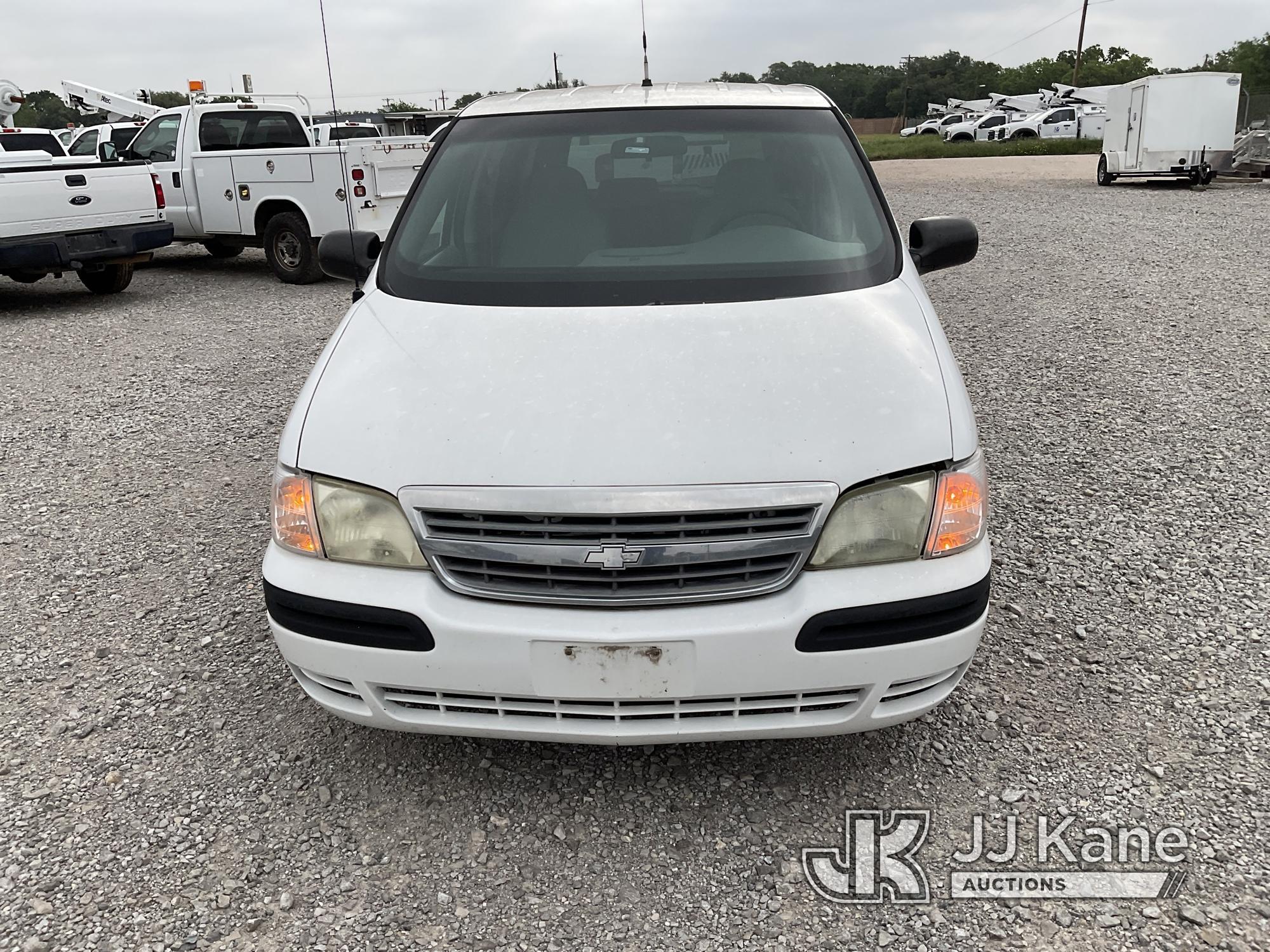 (Johnson City, TX) 2004 Chevrolet Venture Mini Passenger Van, , Cooperative owned and maintained Run