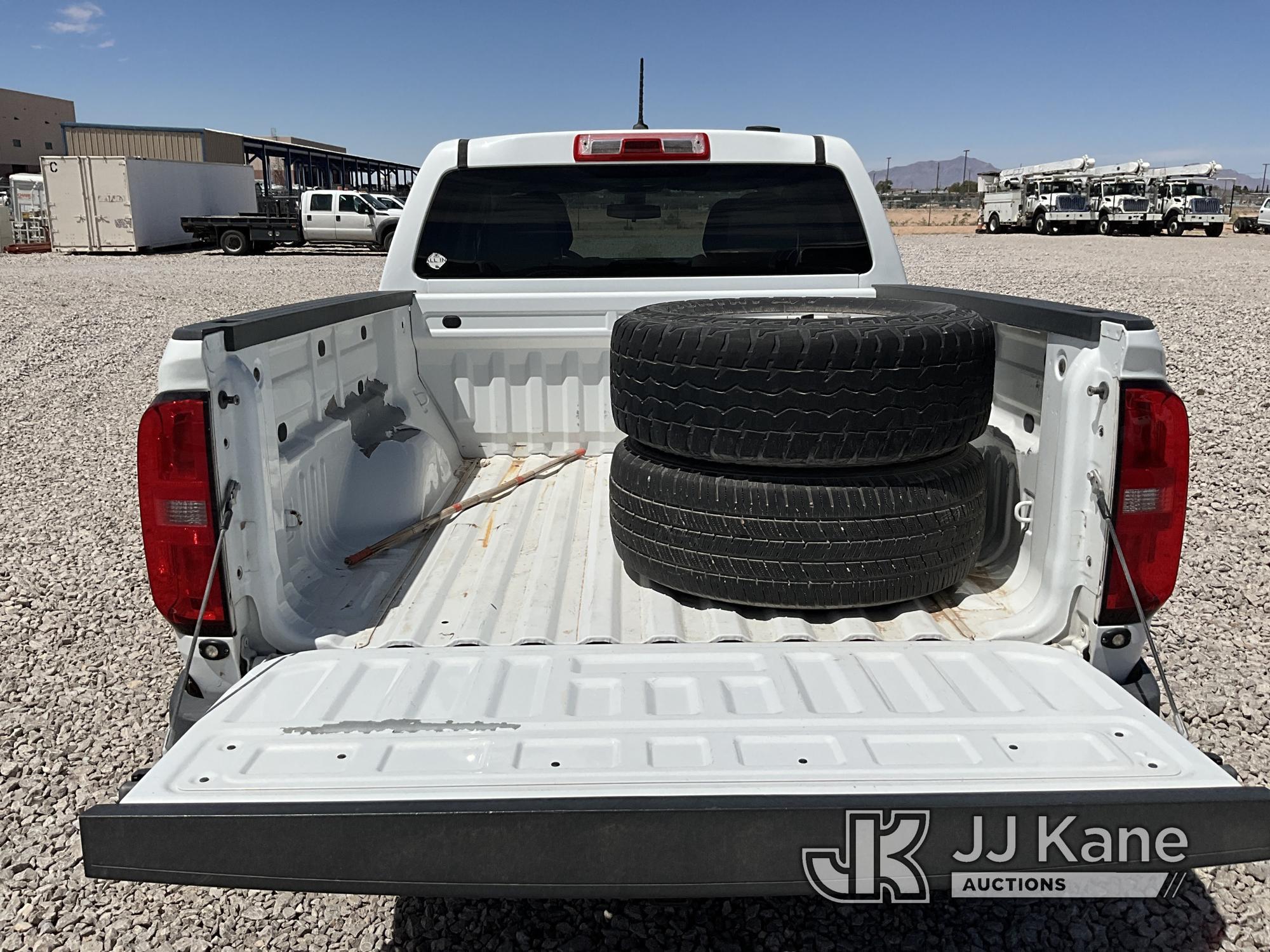 (El Paso, TX) 2015 Chevrolet Colorado 4x4 Crew-Cab Pickup Truck Runs & Moves) (Paint Damage, Spares