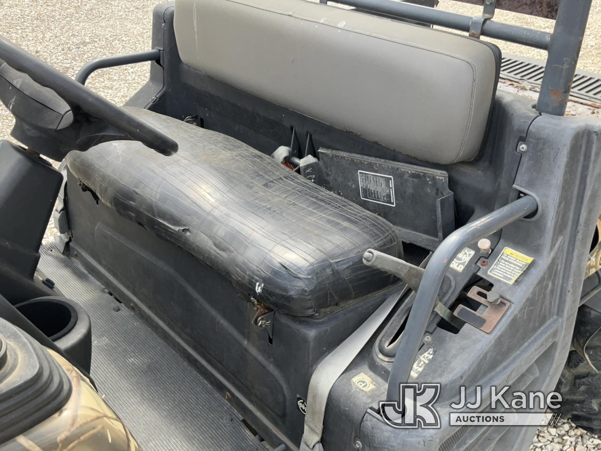 (Tipton, MO) 2007 Kubota RTV-900 4x4 Yard Cart No Title) (Not Running, Condition Unknown.