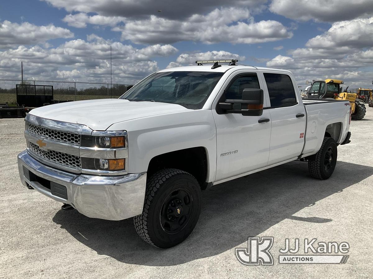 (Hawk Point, MO) 2019 Chevrolet Silverado 2500HD 4x4 Crew-Cab Pickup Truck Runs & Moves