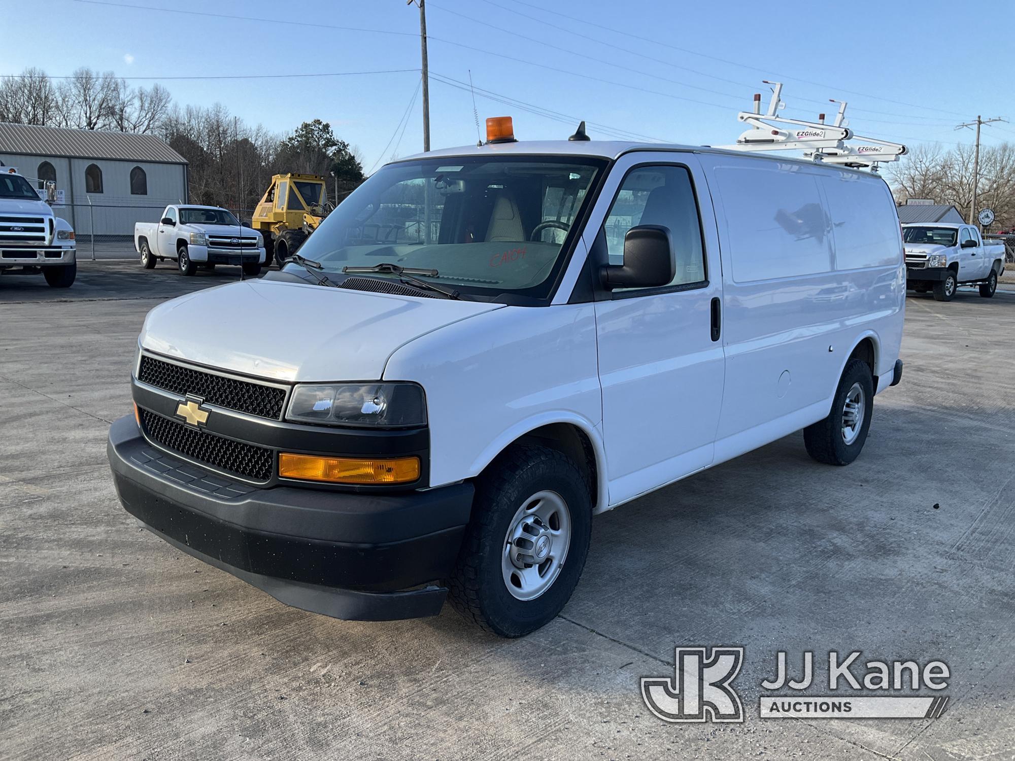 (Conway, AR) 2018 Chevrolet Express G3500 Cargo Van Runs & Moves) (ABS and Traction Control Lights O