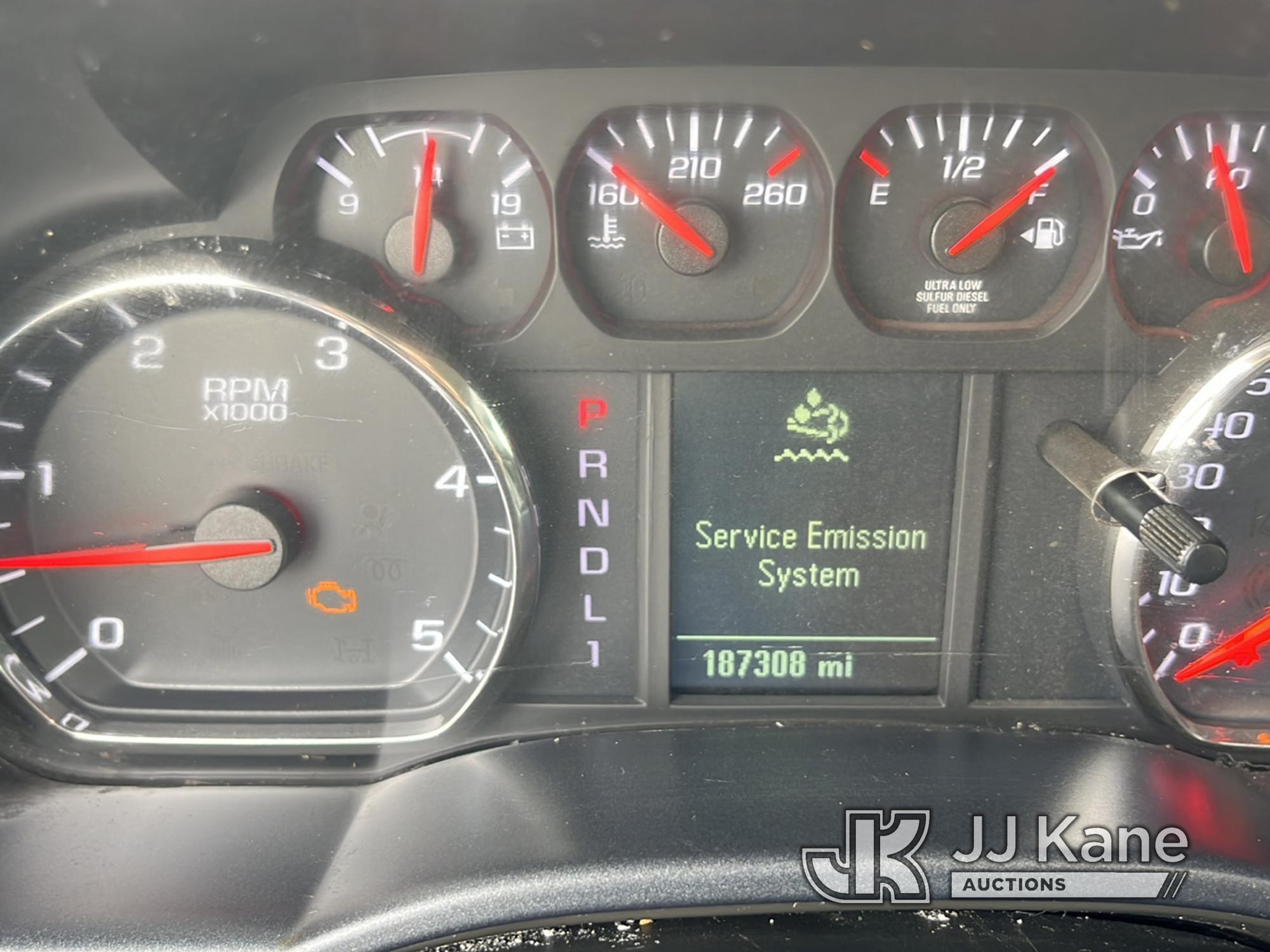 (Covington, LA) 2019 GMC Sierra 2500HD 4x4 Crew-Cab Pickup Truck Runs & Moves) (Check Engine Light O
