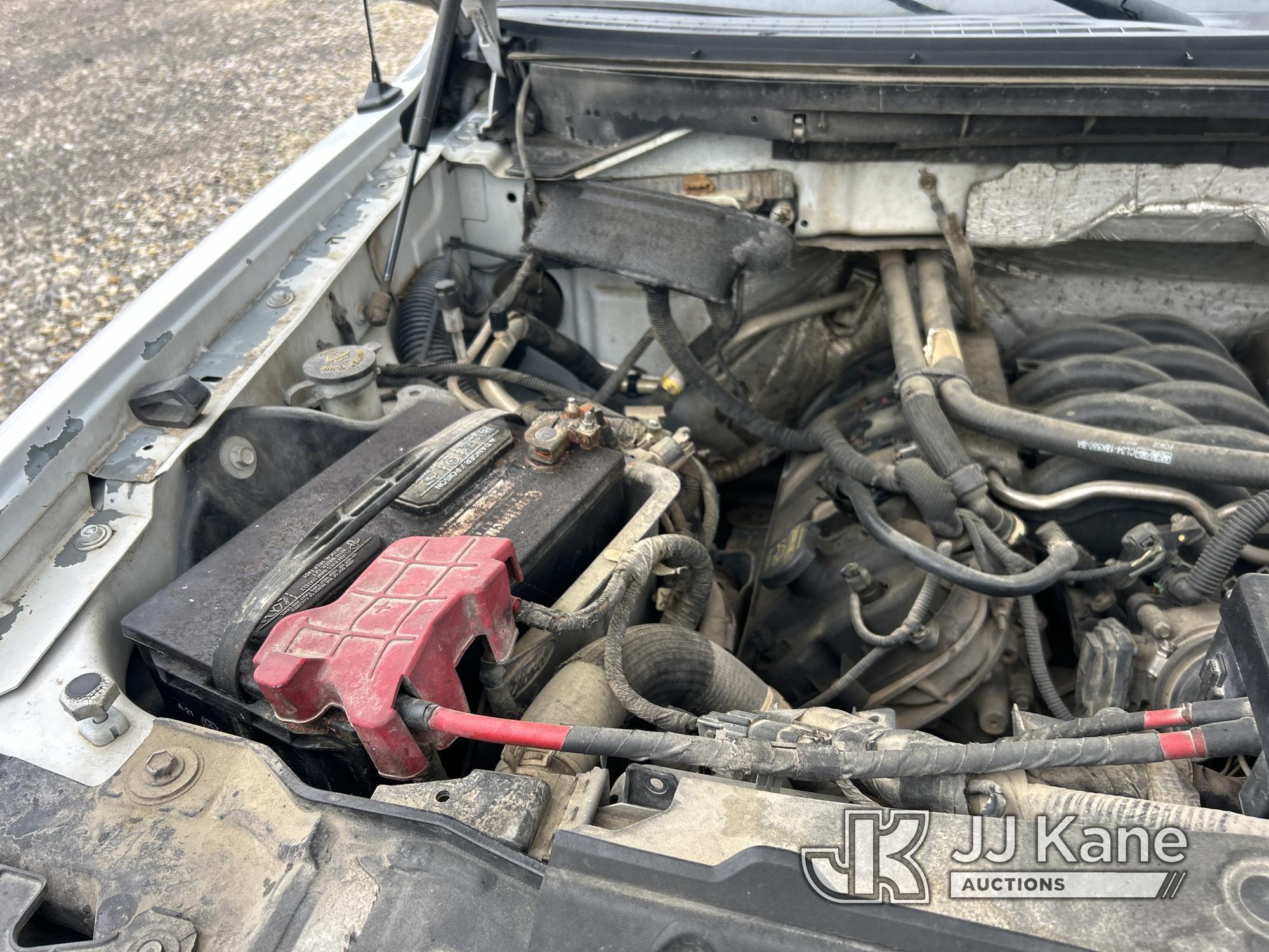 (Hawk Point, MO) 2011 Ford F150 4x4 Extended-Cab Pickup Truck Runs & Moves) (Check Engine Light On)