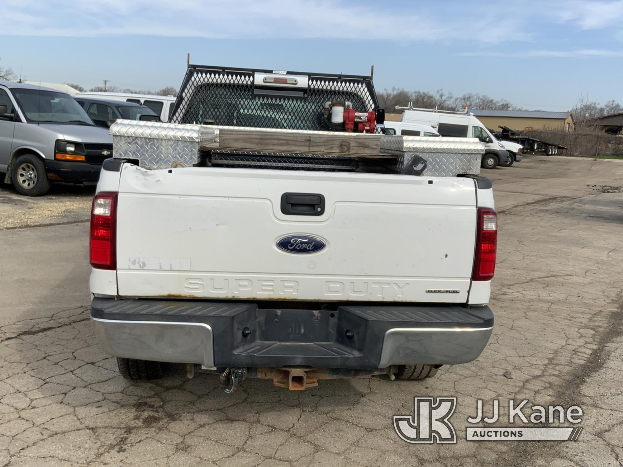 (South Beloit, IL) 2015 Ford F250 4x4 Extended-Cab Pickup Truck Runs & Moves) (Check Engine Light On