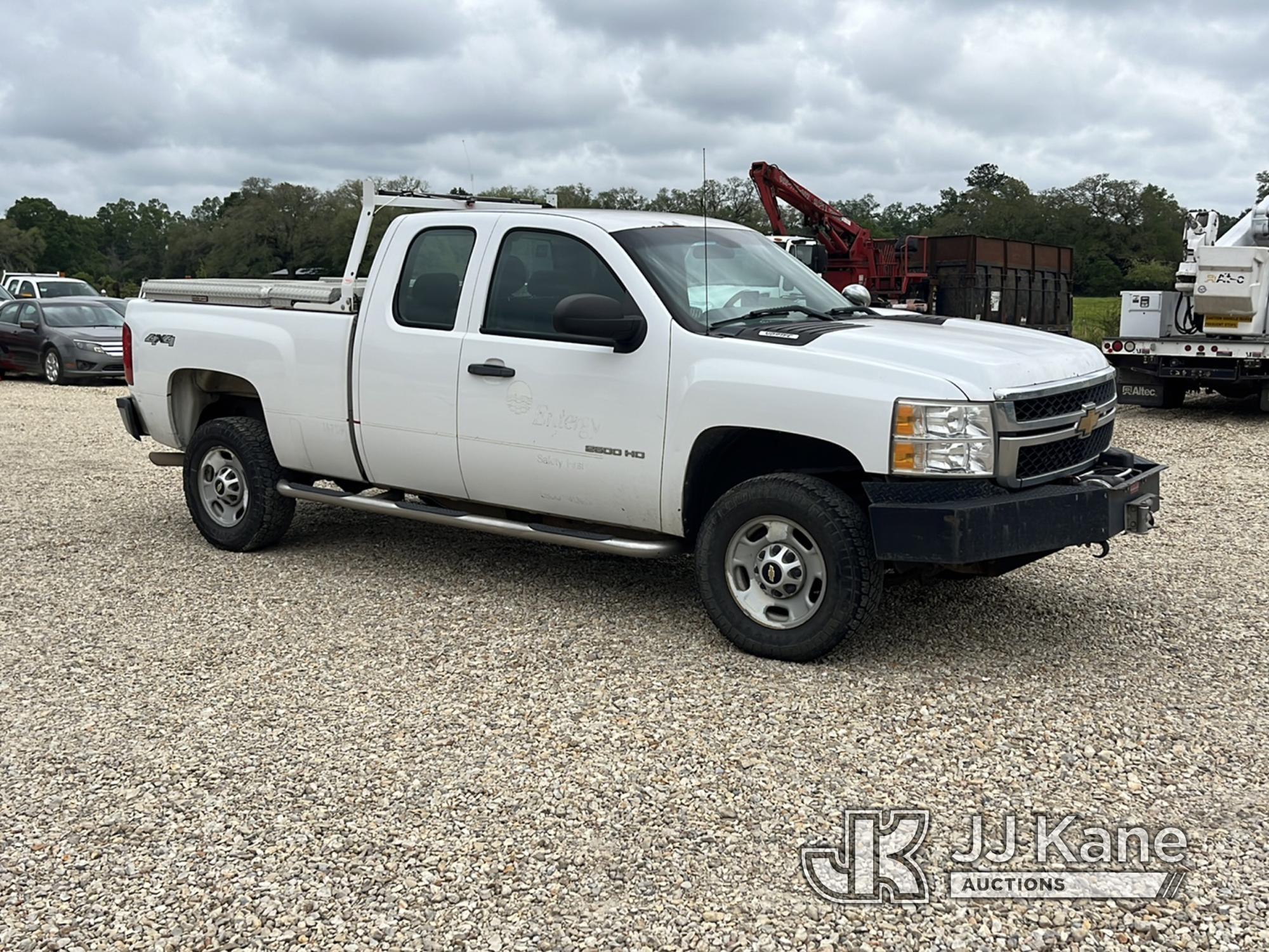 (Robert, LA) 2013 Chevrolet Silverado 2500HD 4x4 Extended-Cab Pickup Truck Runs & Moves) (Jump To St