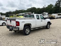 (Robert, LA) 2013 Chevrolet Silverado 2500HD 4x4 Extended-Cab Pickup Truck Runs & Moves) (Jump To St