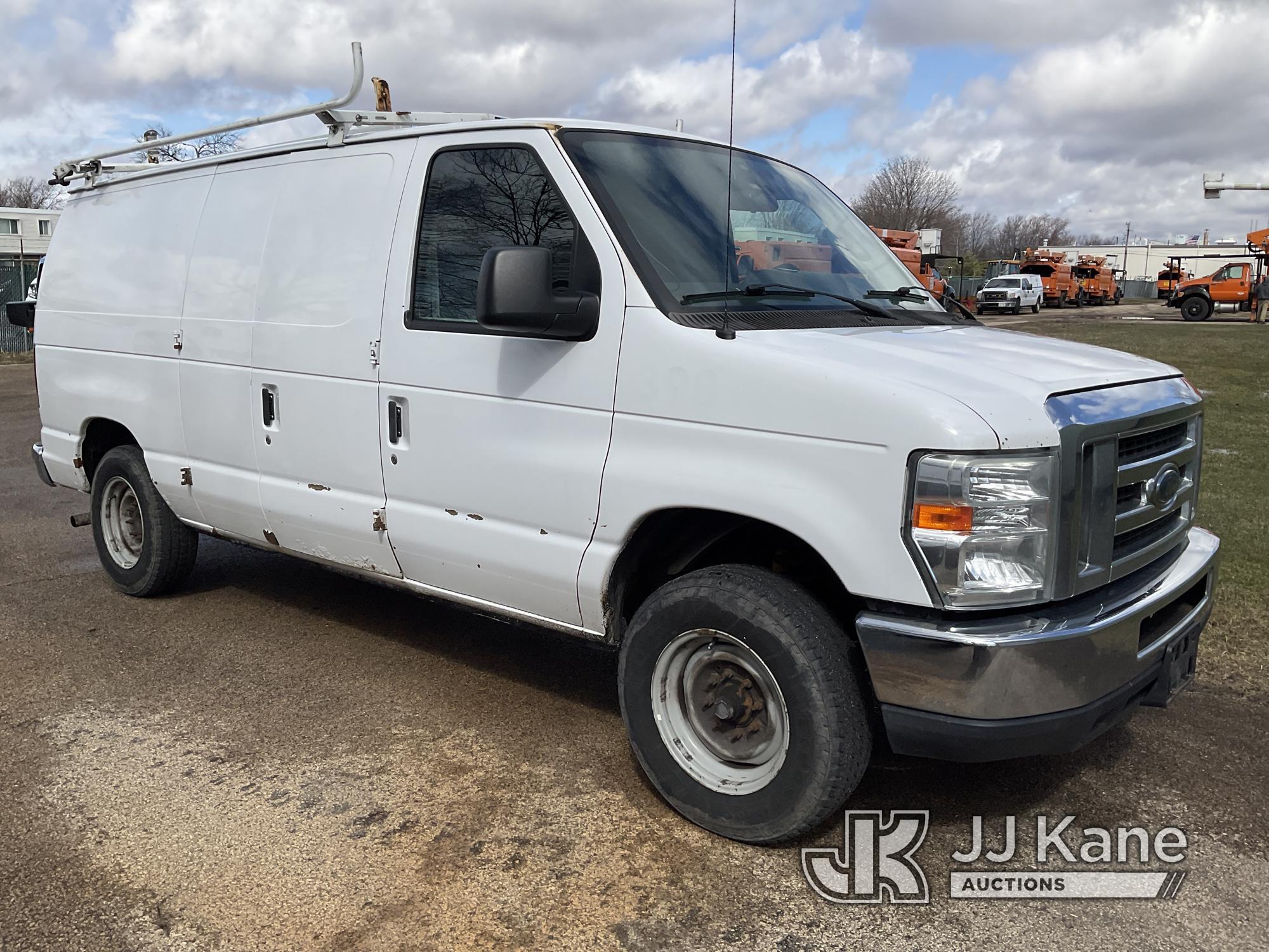 (Neenah, WI) 2012 Ford E150 Cargo Van Runs & Moves) (Rust and Paint Damage-Refer To Photos, Small Ch