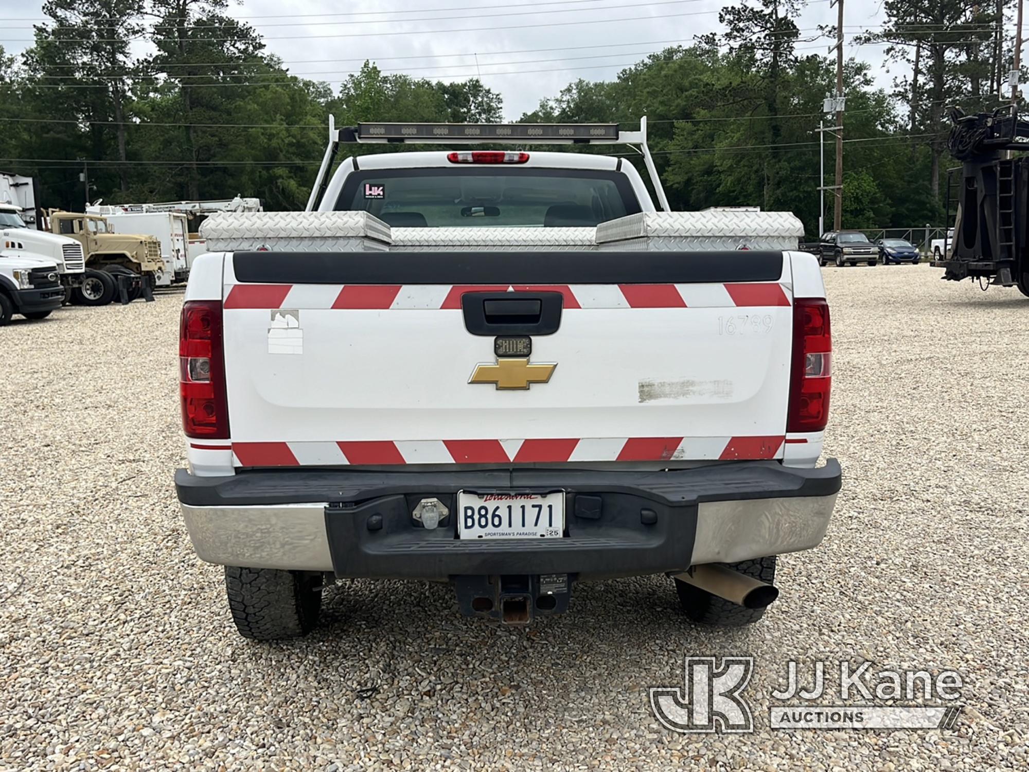 (Robert, LA) 2013 Chevrolet Silverado 2500HD 4x4 Extended-Cab Pickup Truck Runs & Moves) (Jump To St