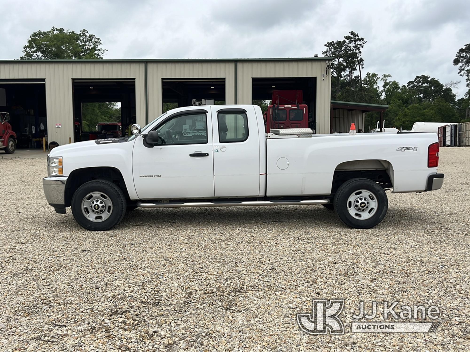 (Robert, LA) 2012 Chevrolet Silverado 2500HD 4x4 Extended-Cab Pickup Truck Runs & Moves