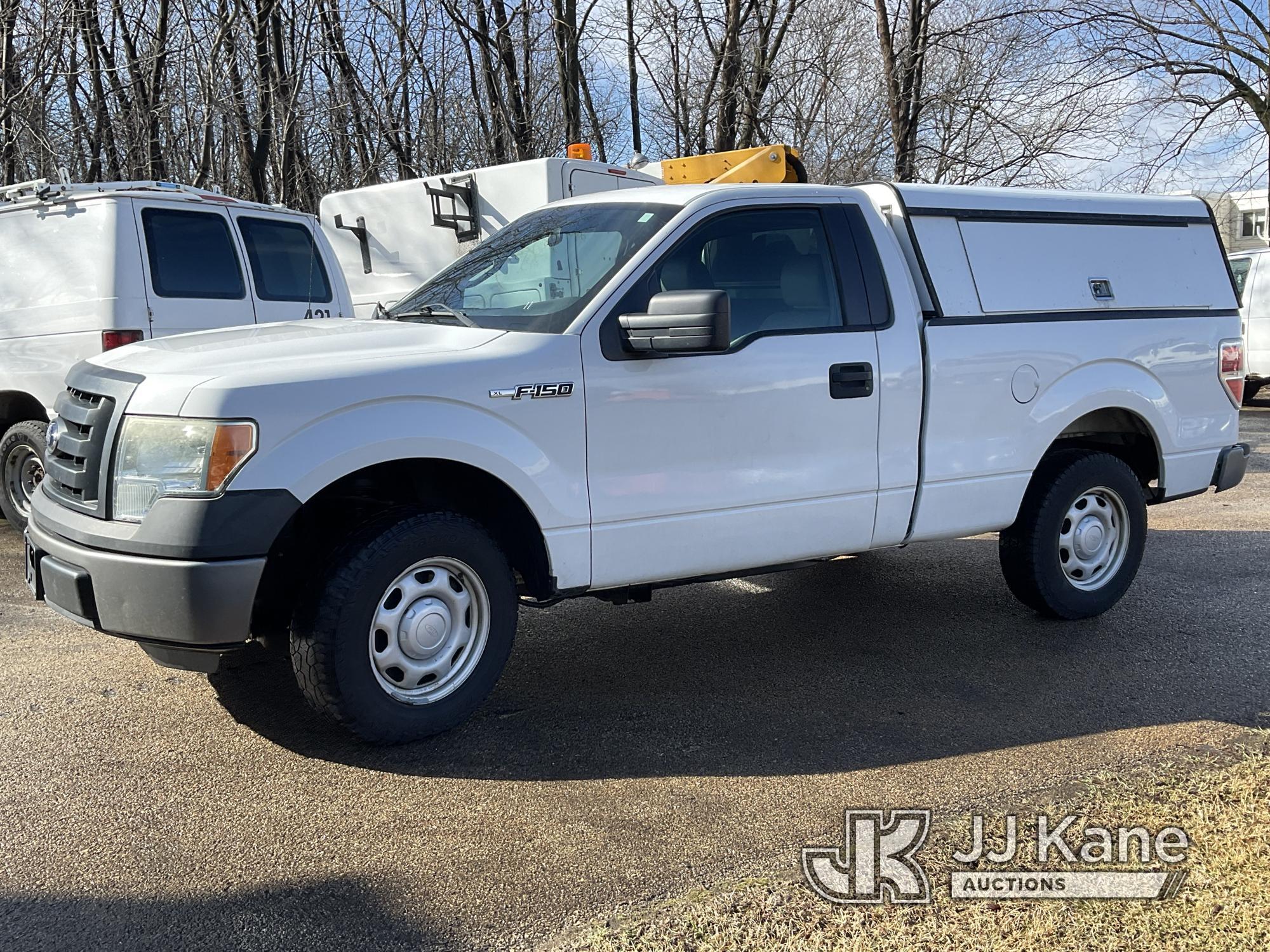 (Neenah, WI) 2011 Ford F150 Pickup Truck Runs & Moves)