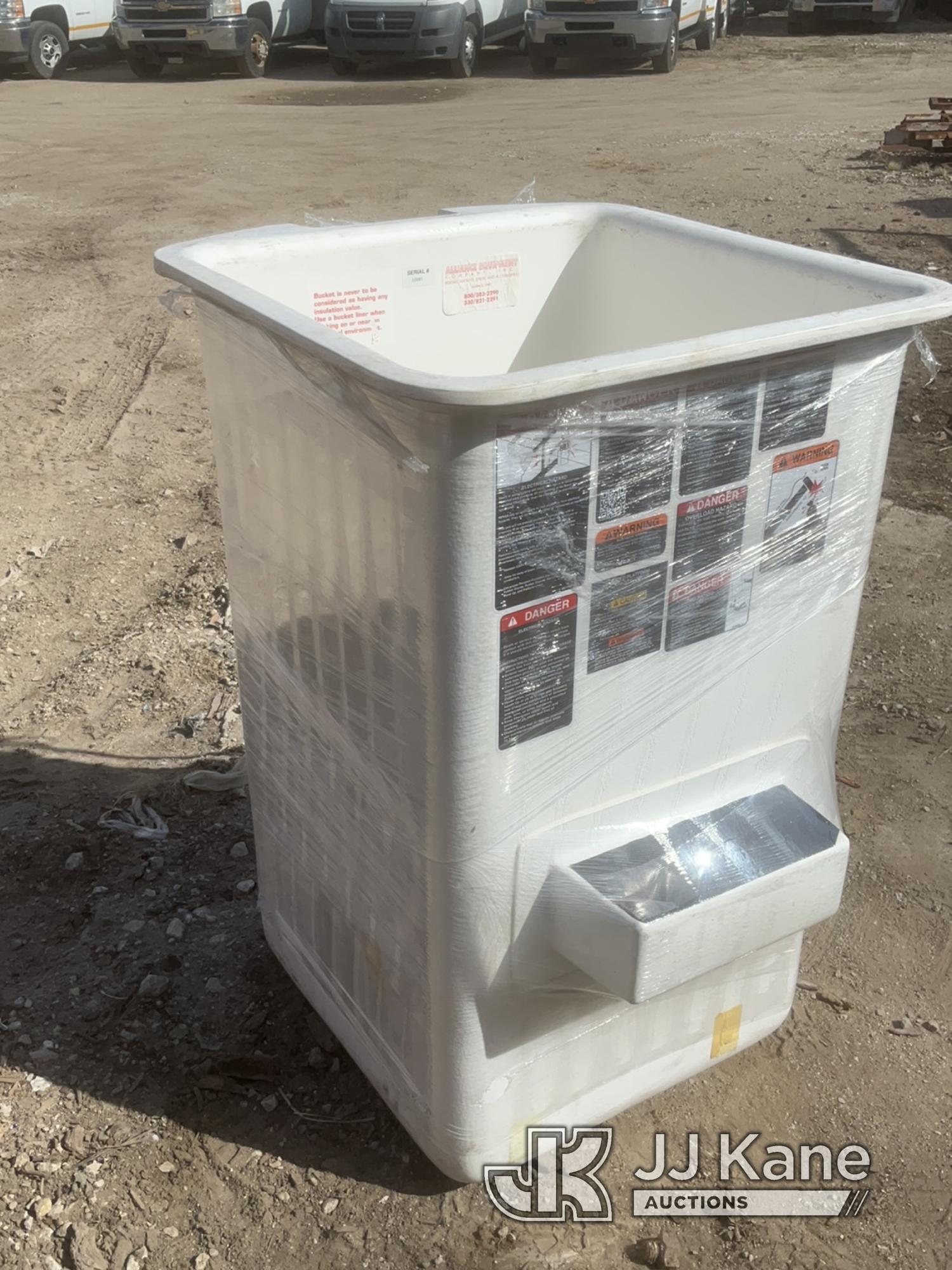 (Des Moines, IA) Altec Bucket 25in x 25in area 3ft 4in tall NOTE: This unit is being sold AS IS/WHER