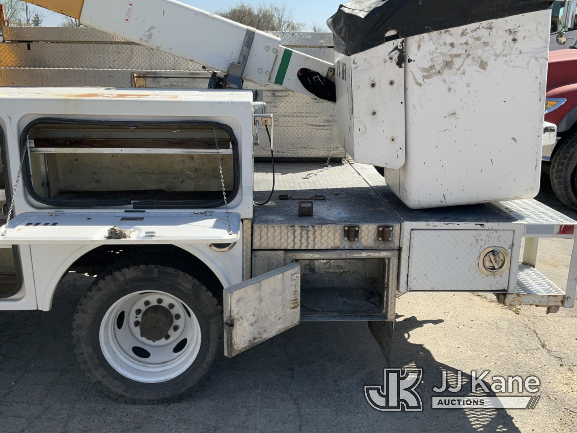 (South Beloit, IL) Versalift VST-40I, Articulating & Telescopic Bucket Truck mounted behind cab on 2