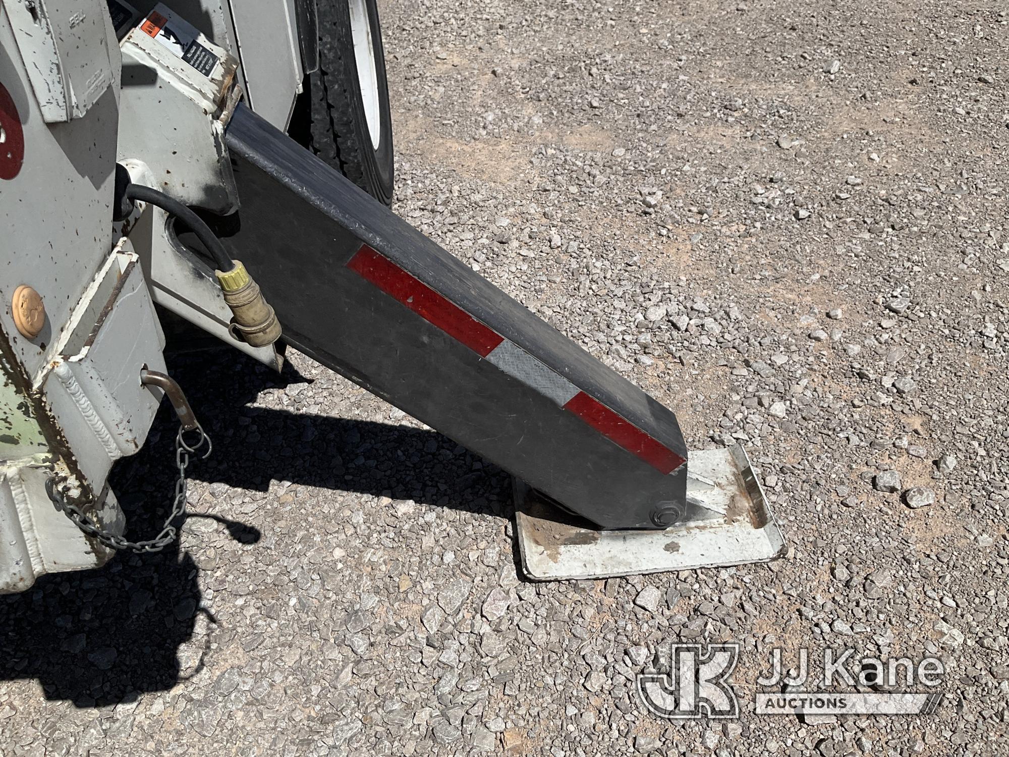 (El Paso, TX) Altec AM55-E, Over-Center Material Handling Bucket rear mounted on 2008 International