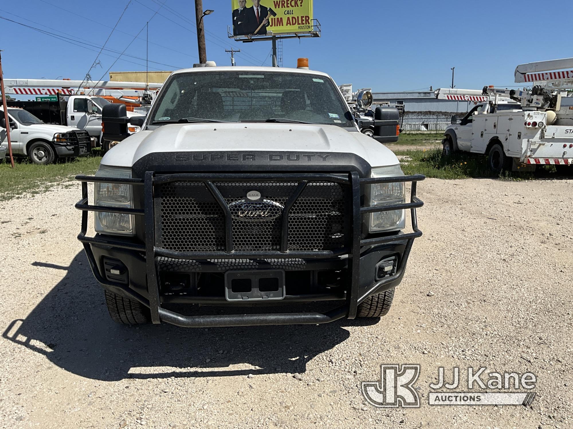 (San Antonio, TX) 2011 Ford F350 4x4 Extended-Cab Service Truck Runs & Moves) (Jump To Start