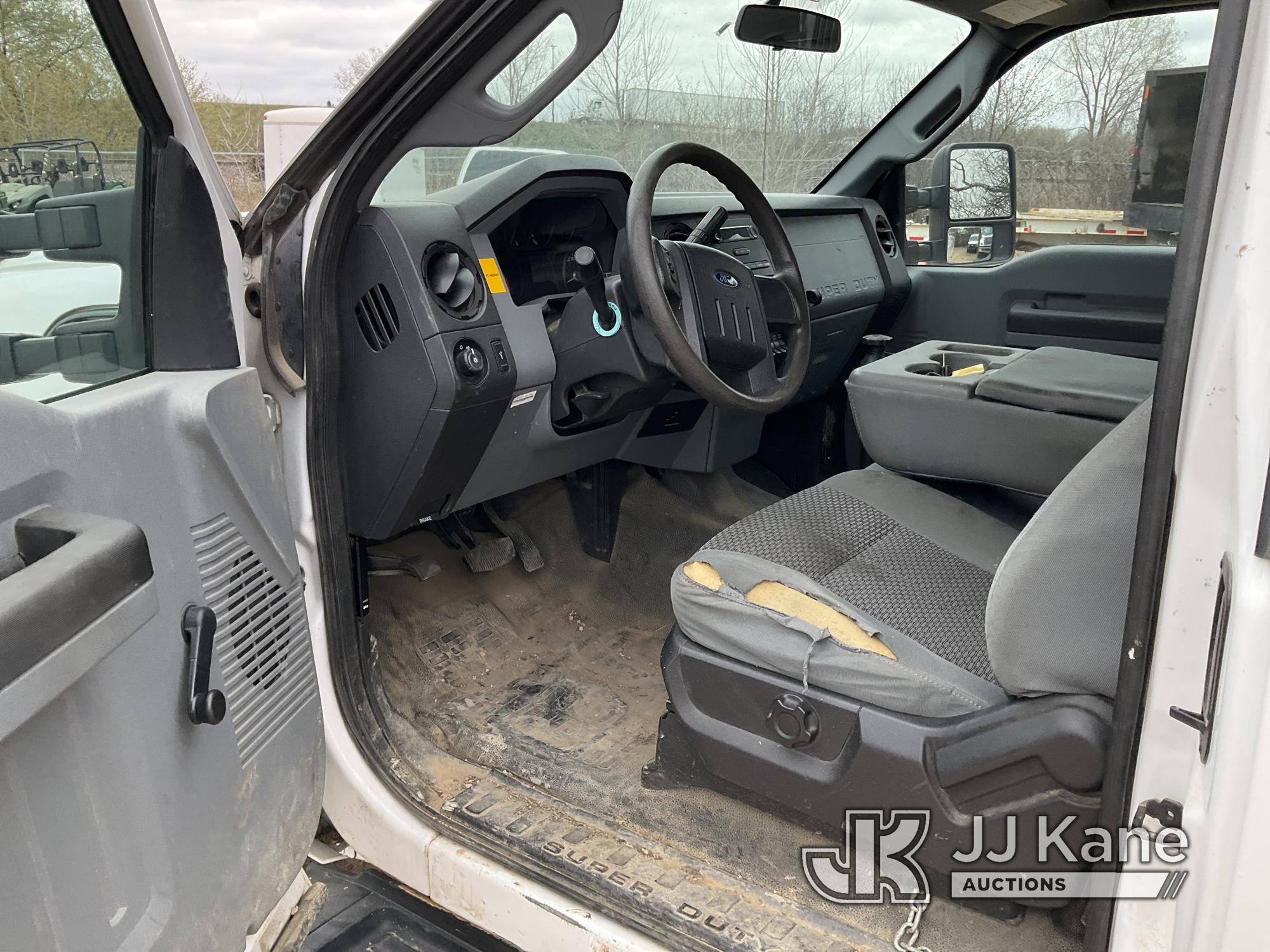 (Shakopee, MN) 2016 Ford F250 4x4 Extended-Cab Service Truck Not Running, Condition Unknown) (Does N