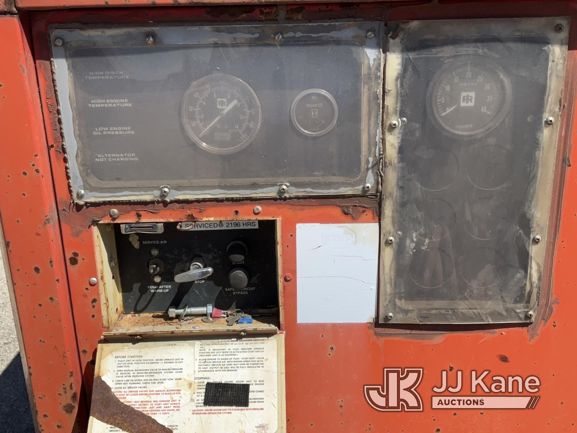 (South Beloit, IL) 1986 Ingersoll Rand Air Compressor Runs, Builds Air